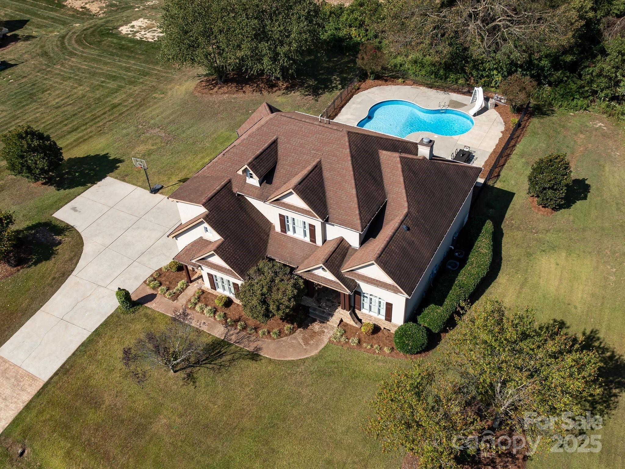 2820 Smith Field Drive — Monroe
