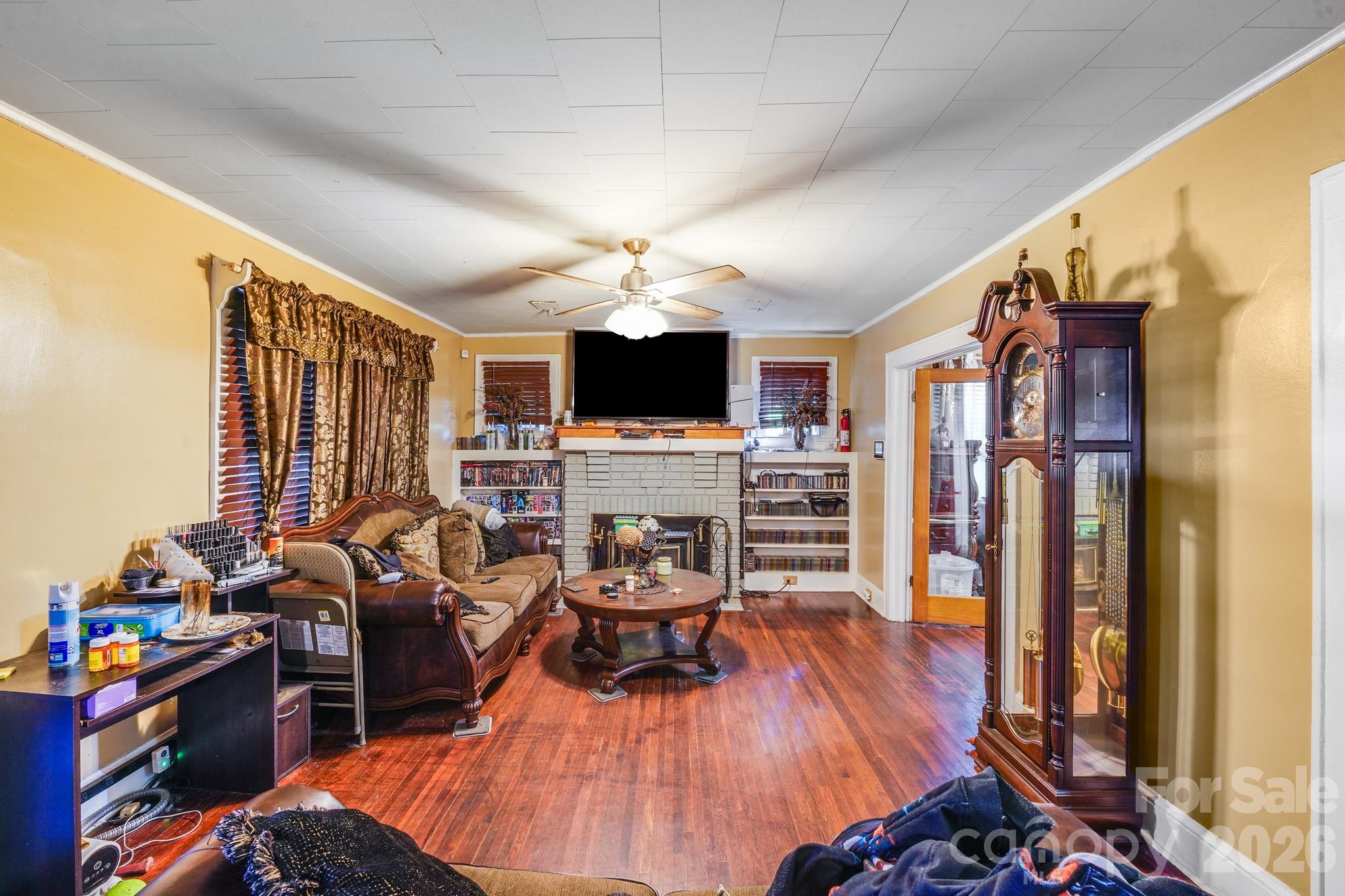809 W Mauney Avenue — Gastonia