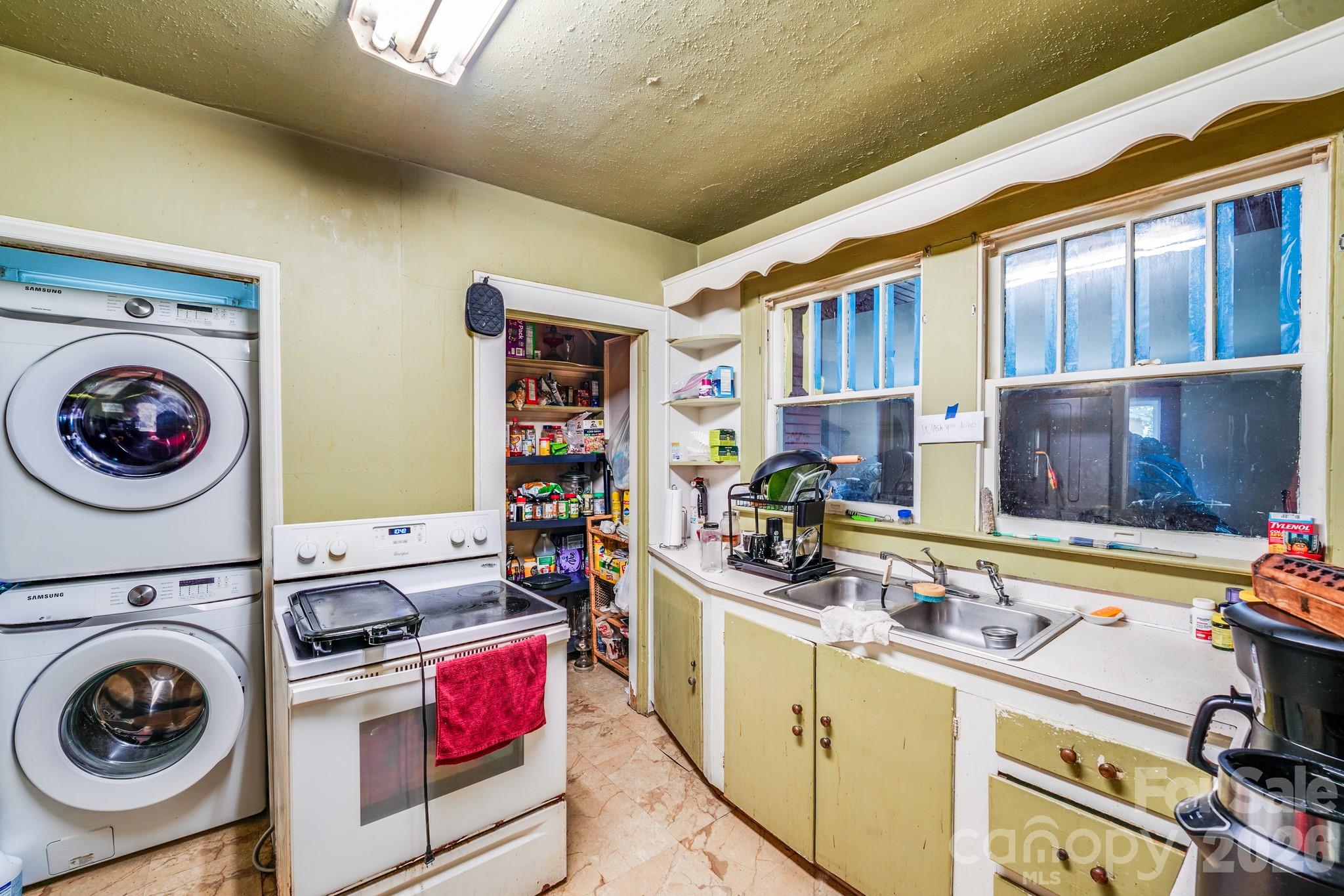809 W Mauney Avenue — Gastonia