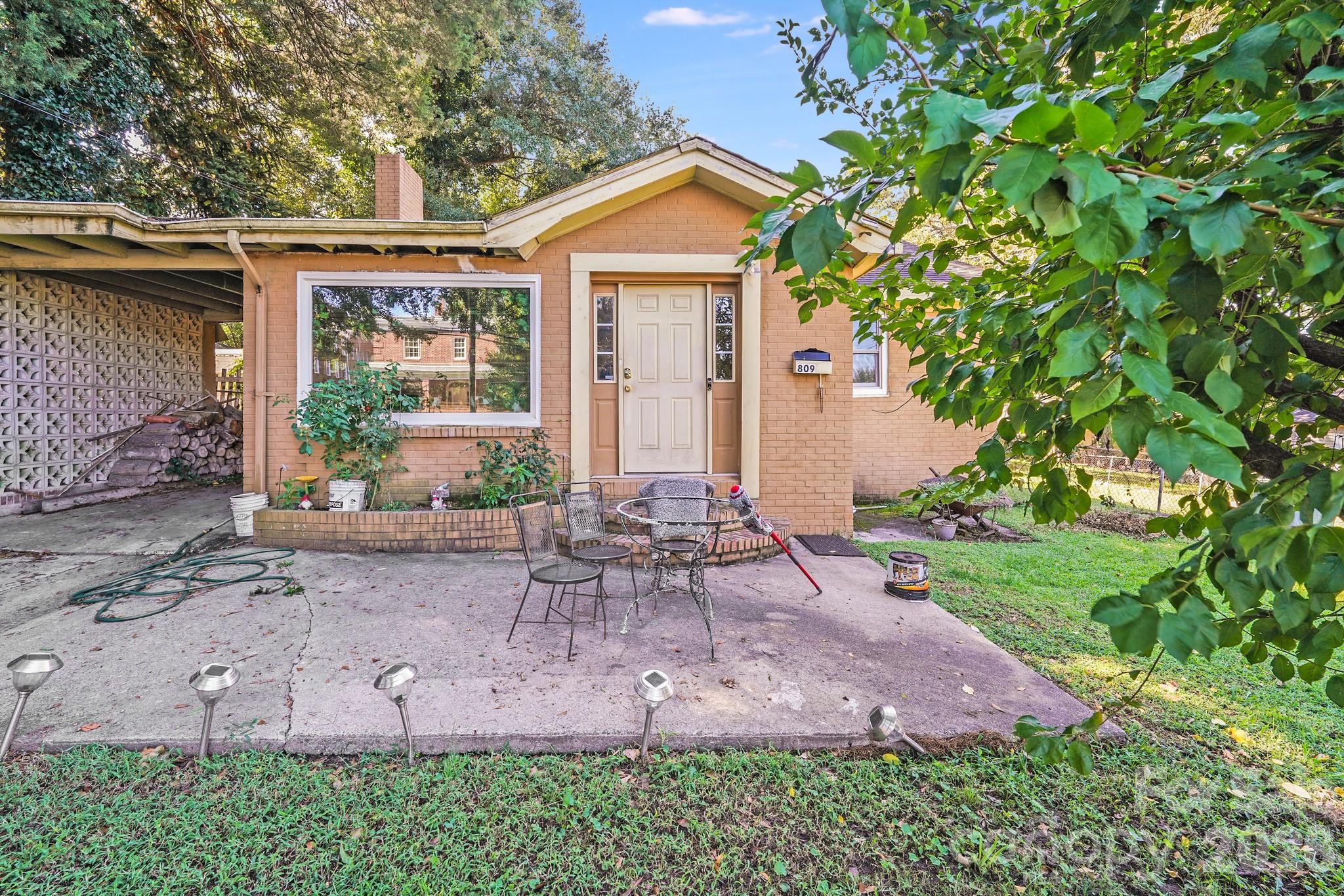 809 W Mauney Avenue — Gastonia