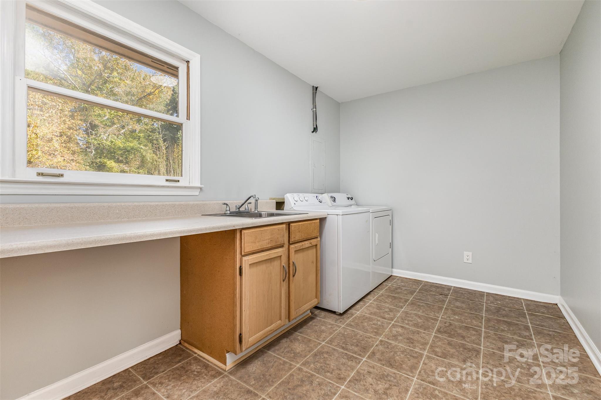 4529 Creemore Drive — Charlotte