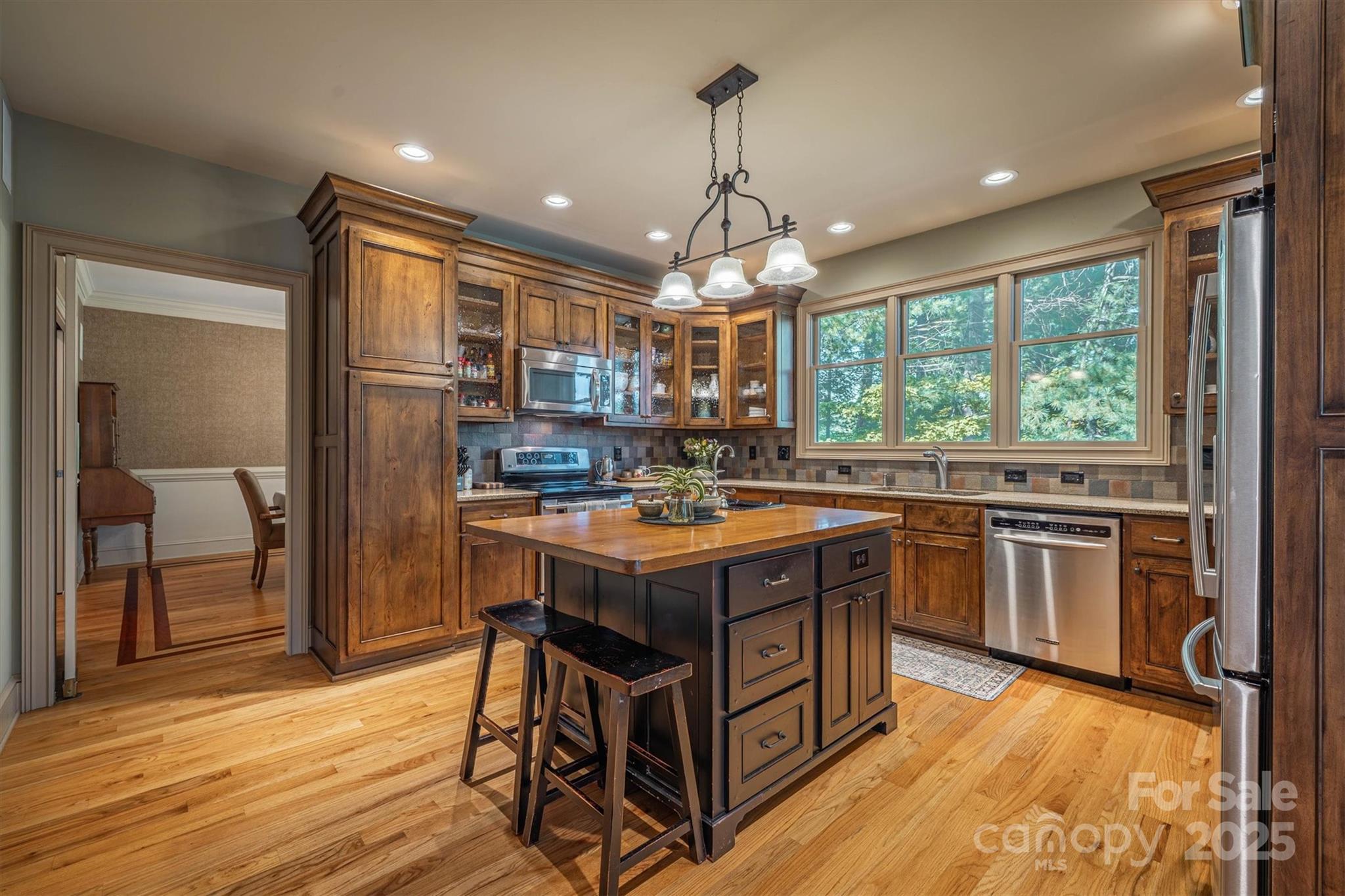 1831 Sandy Cove Drive — Morganton