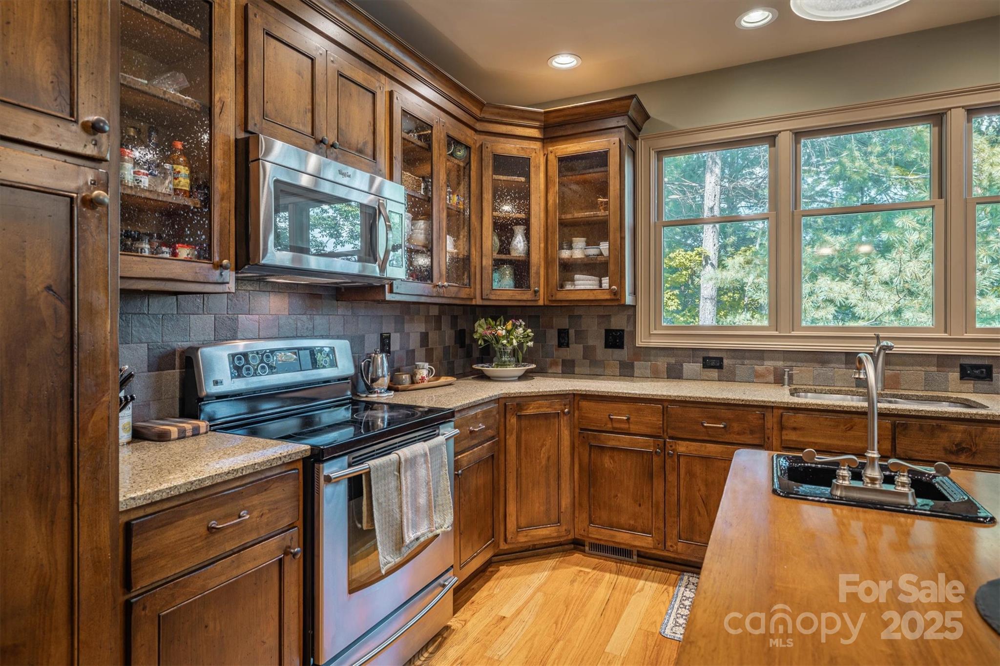 1831 Sandy Cove Drive — Morganton