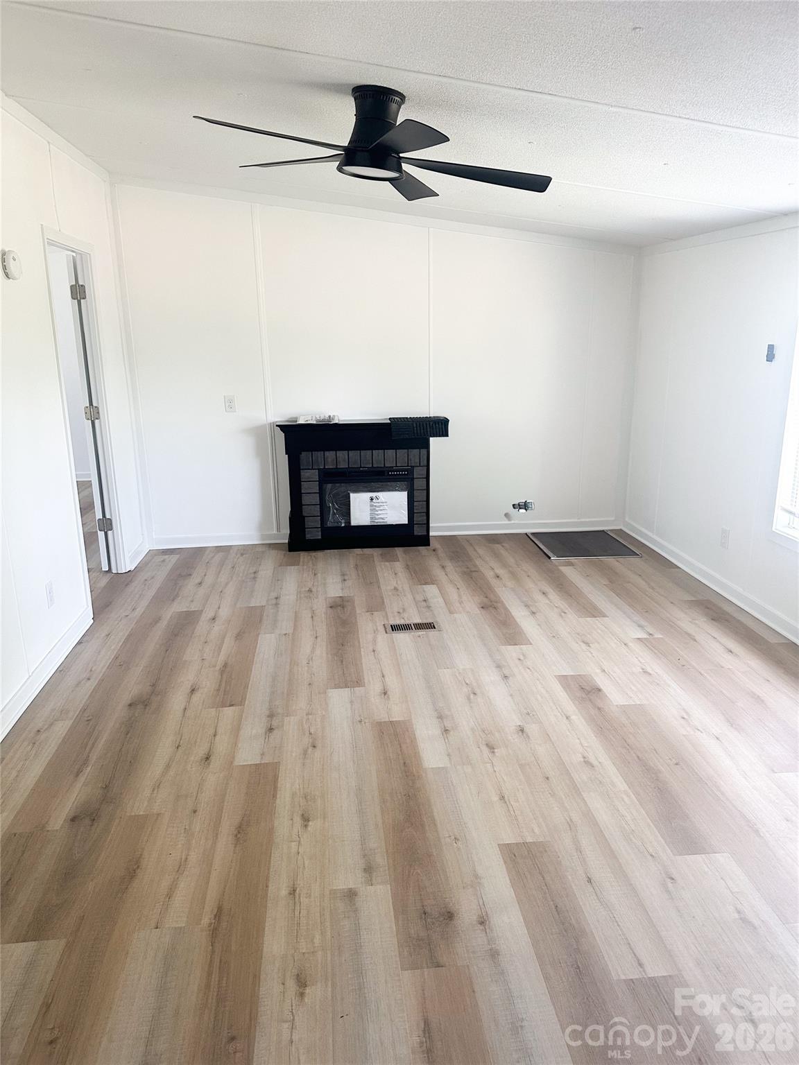 2976 Stephens Road — Bethune