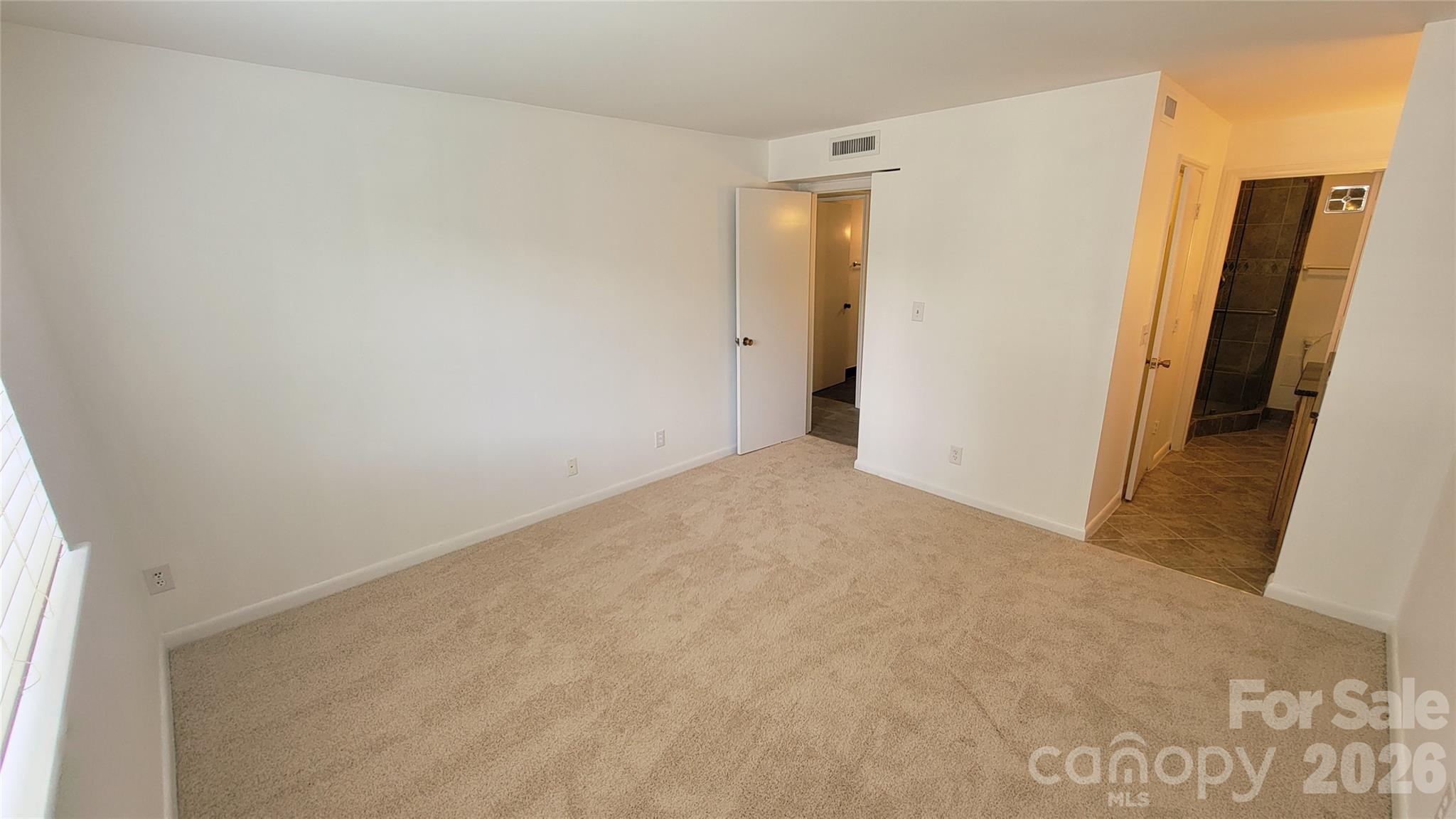 1323 Queens Road #320 — Charlotte