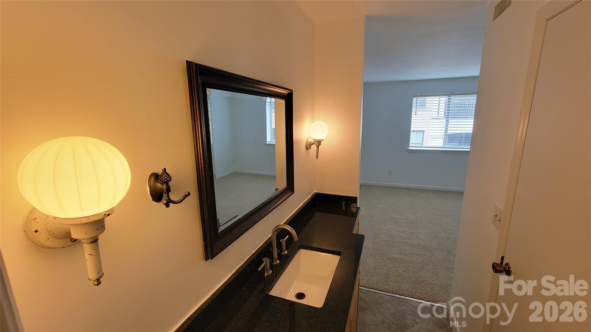 1323 Queens Road #320 — Charlotte