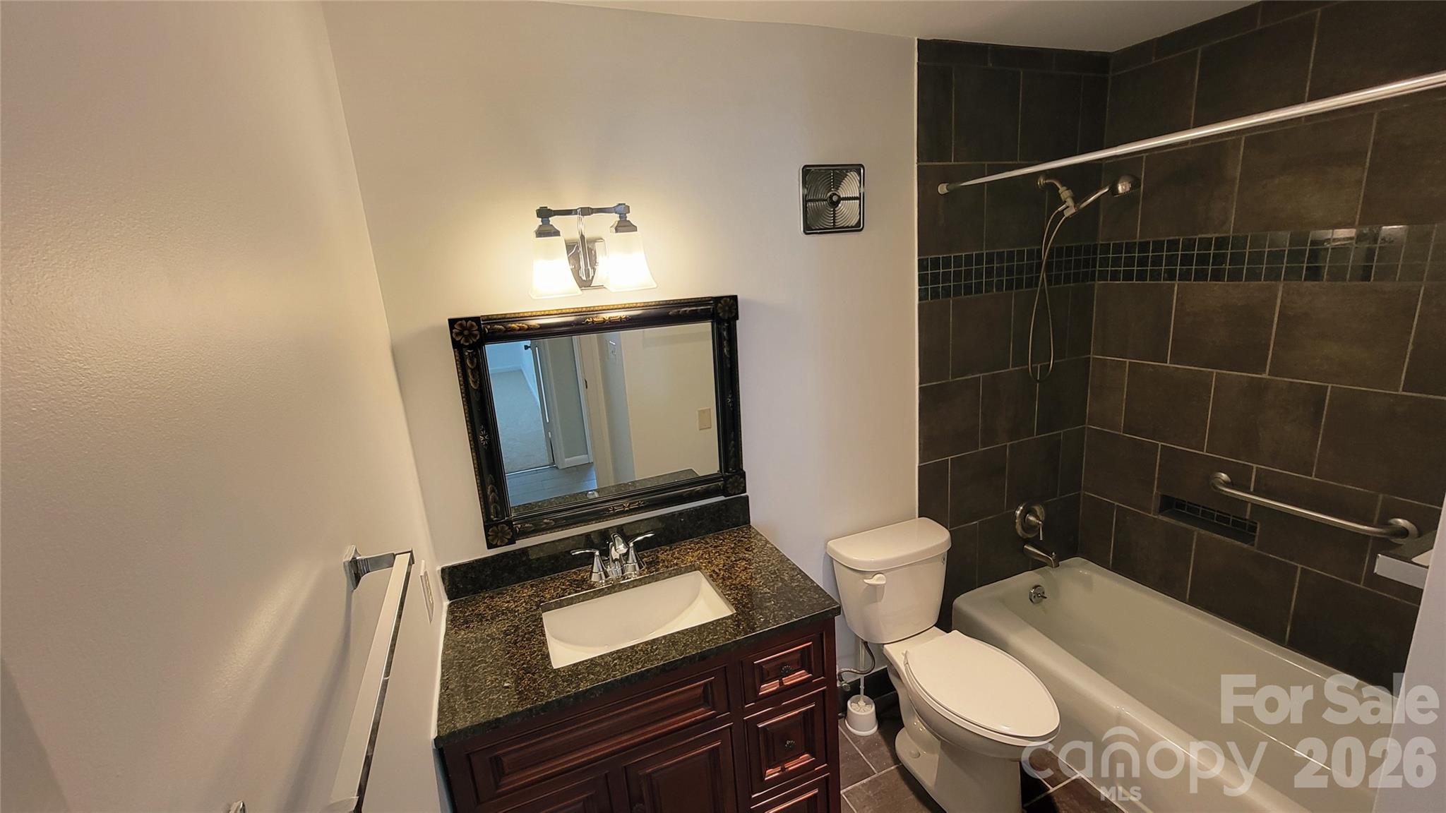 1323 Queens Road #320 — Charlotte