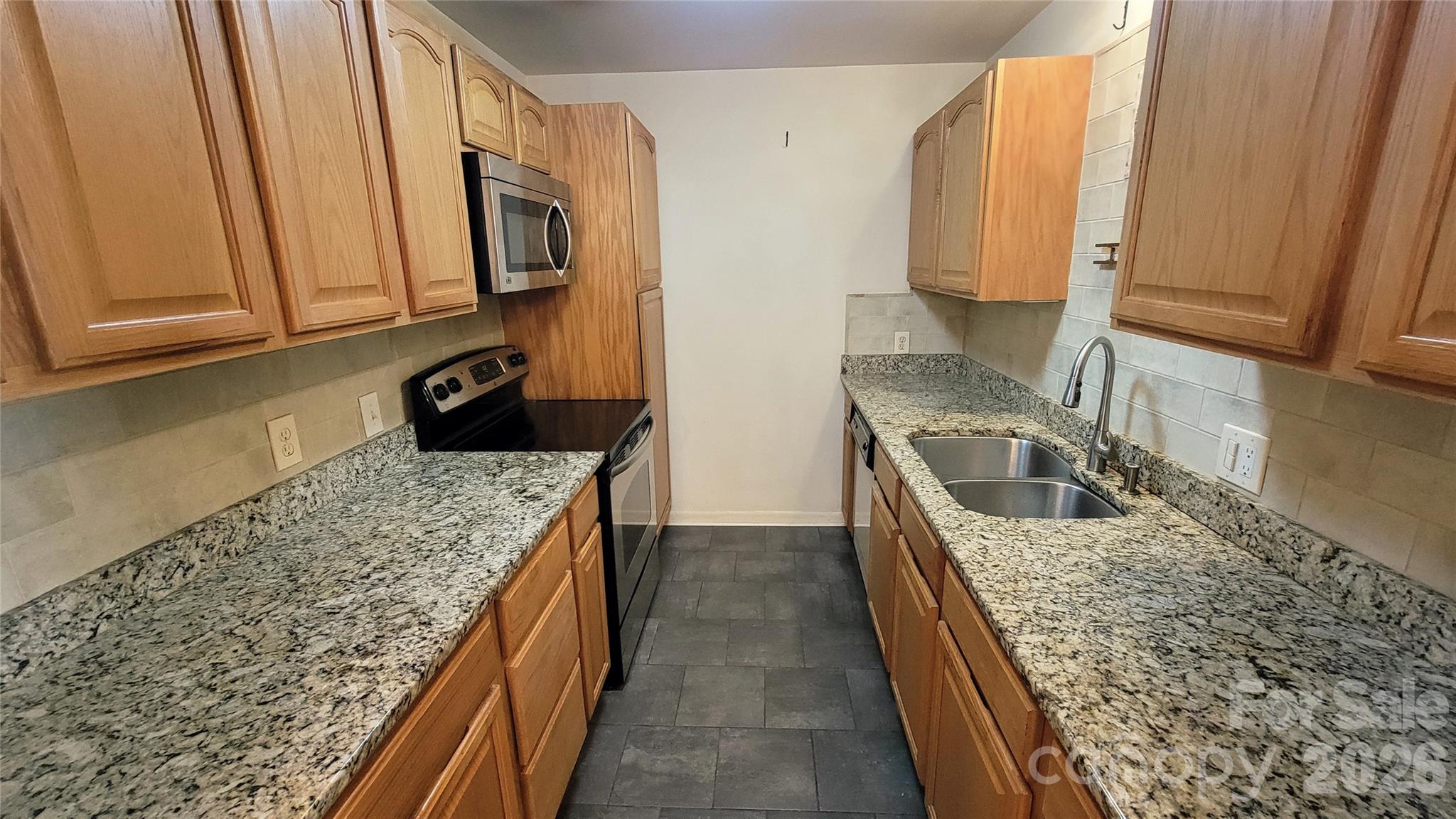 1323 Queens Road #320 — Charlotte