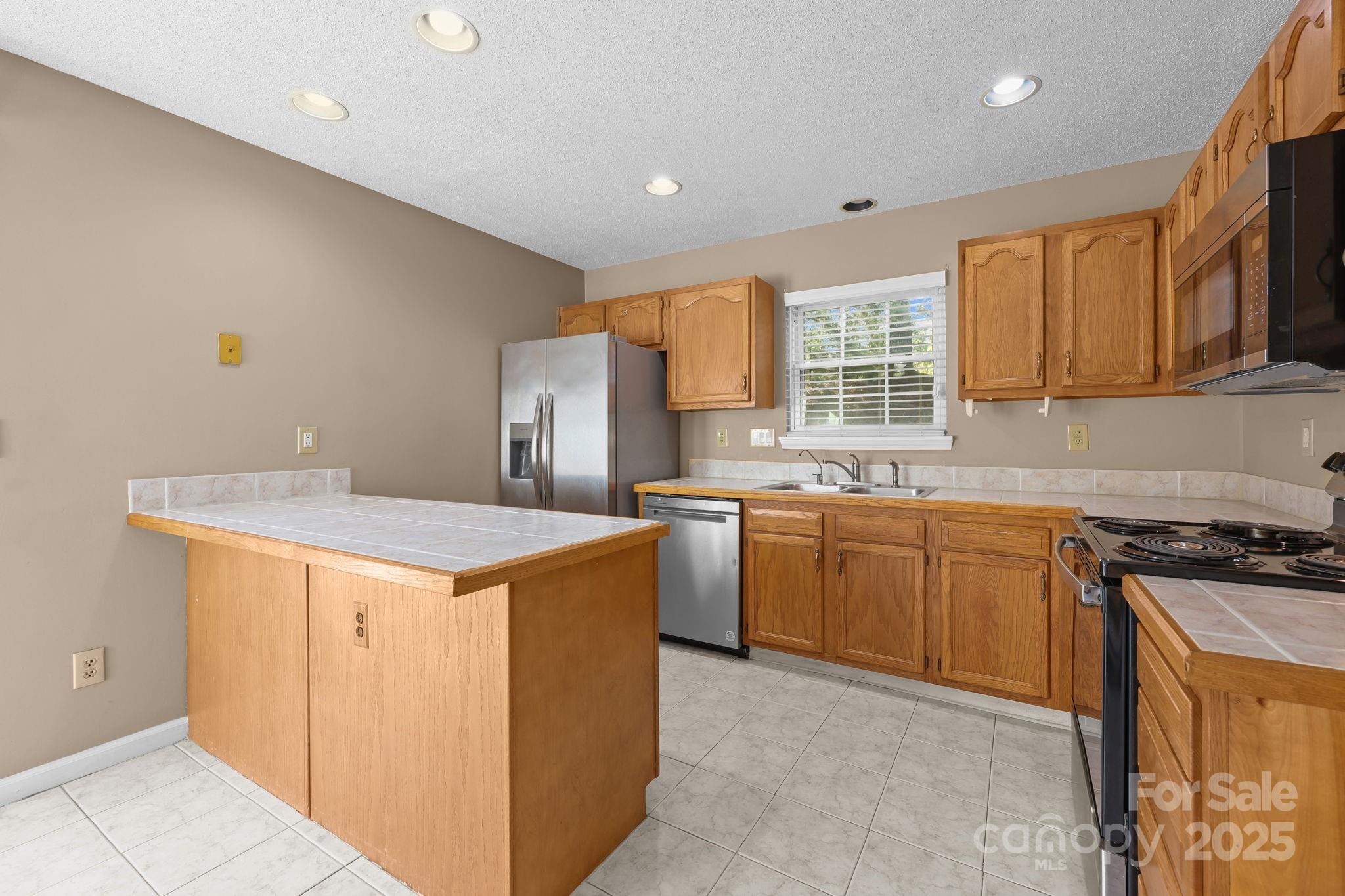 3649 Huyton Court — Charlotte