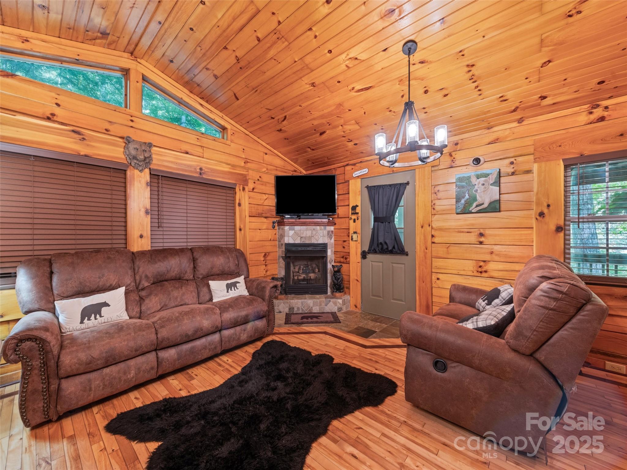 839 Wolf Laurel Drive — Maggie Valley