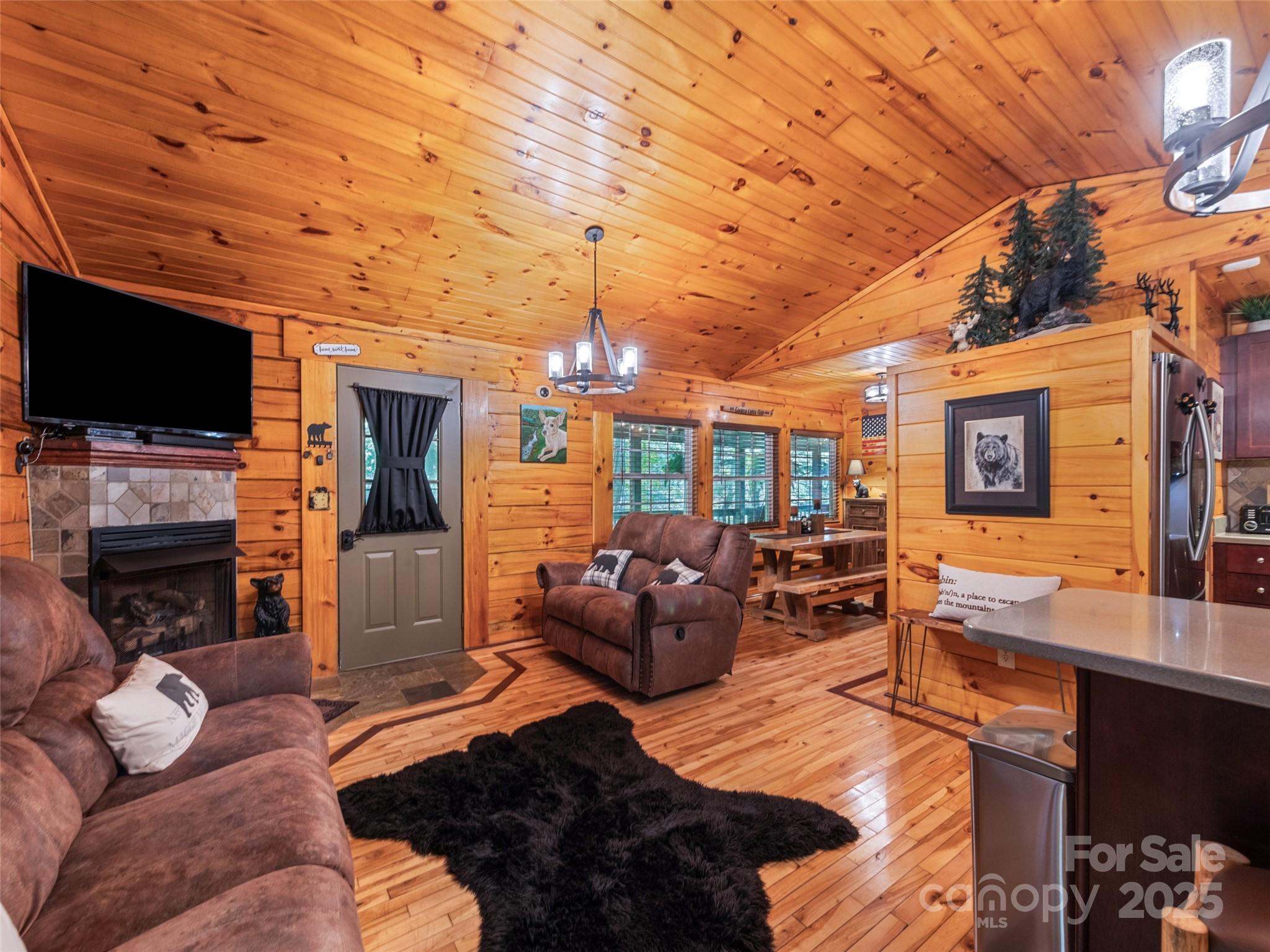 839 Wolf Laurel Drive — Maggie Valley