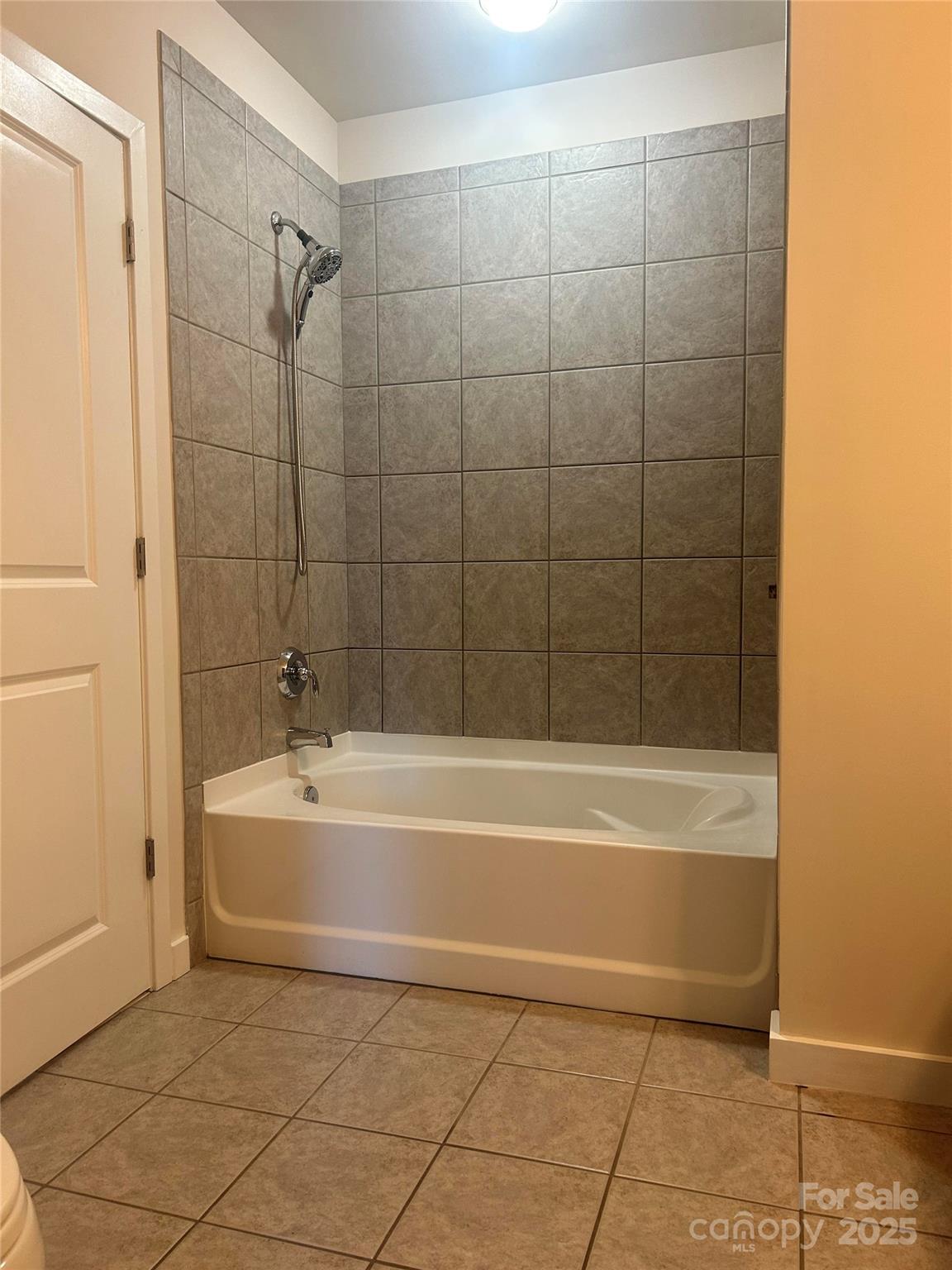 210 N Church Street #1105 — Charlotte