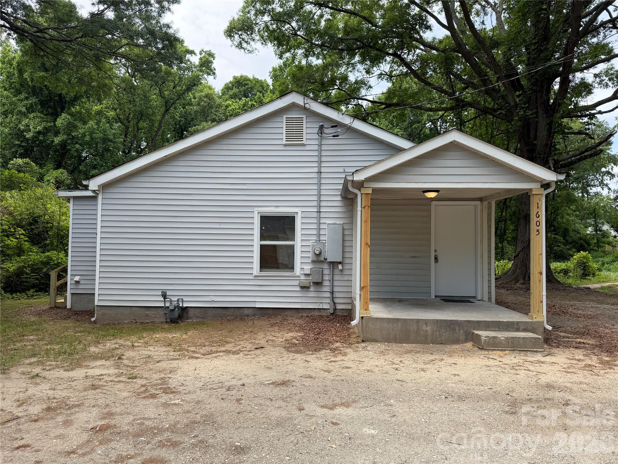 1555 Collinston Drive — Gastonia