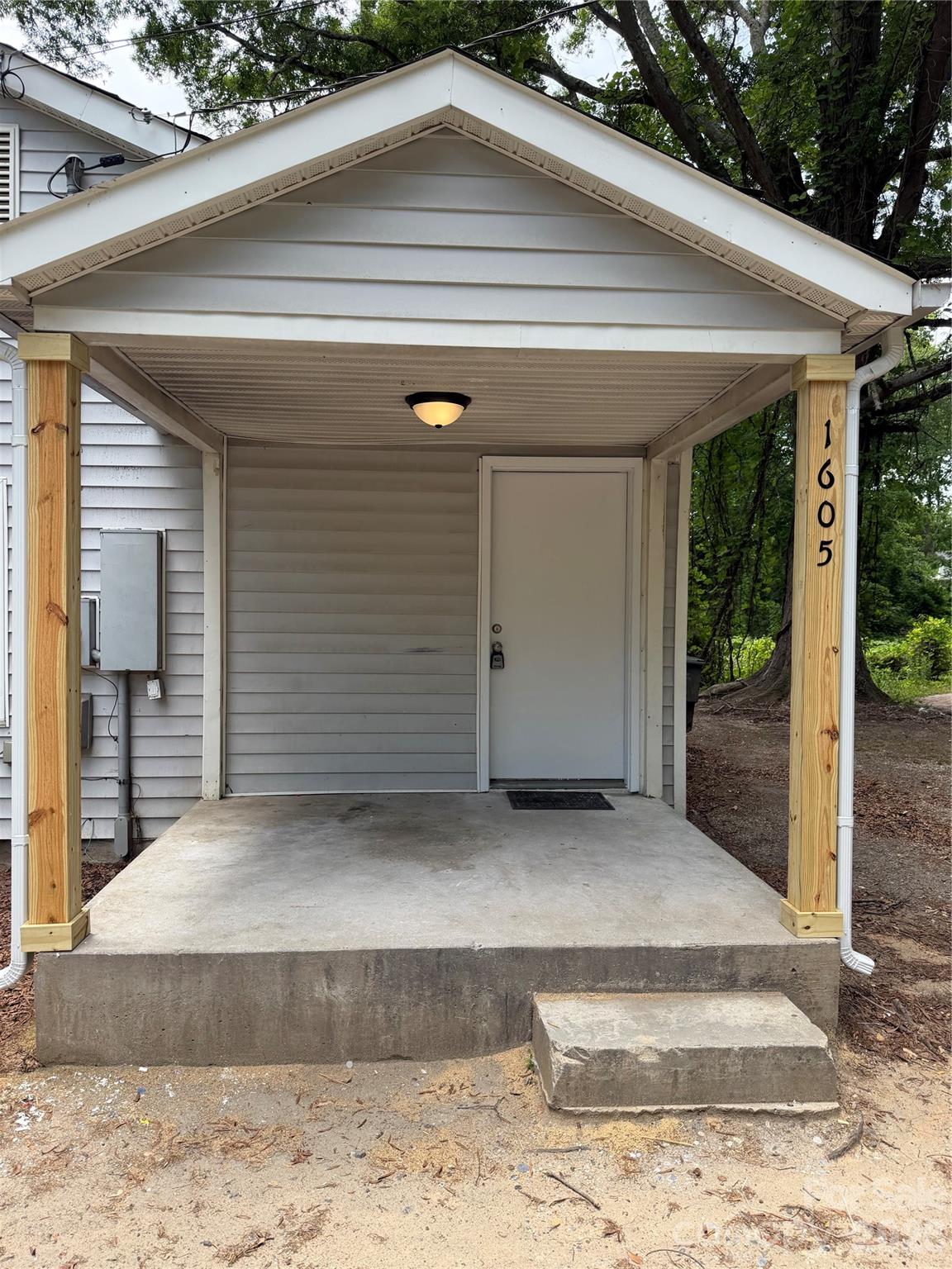 1555 Collinston Drive — Gastonia