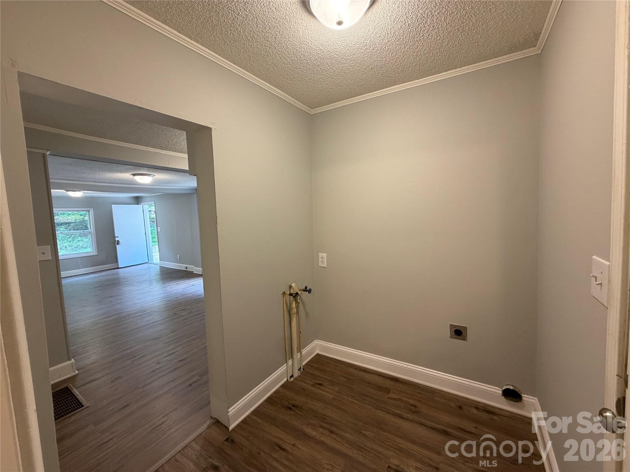 1555 Collinston Drive — Gastonia