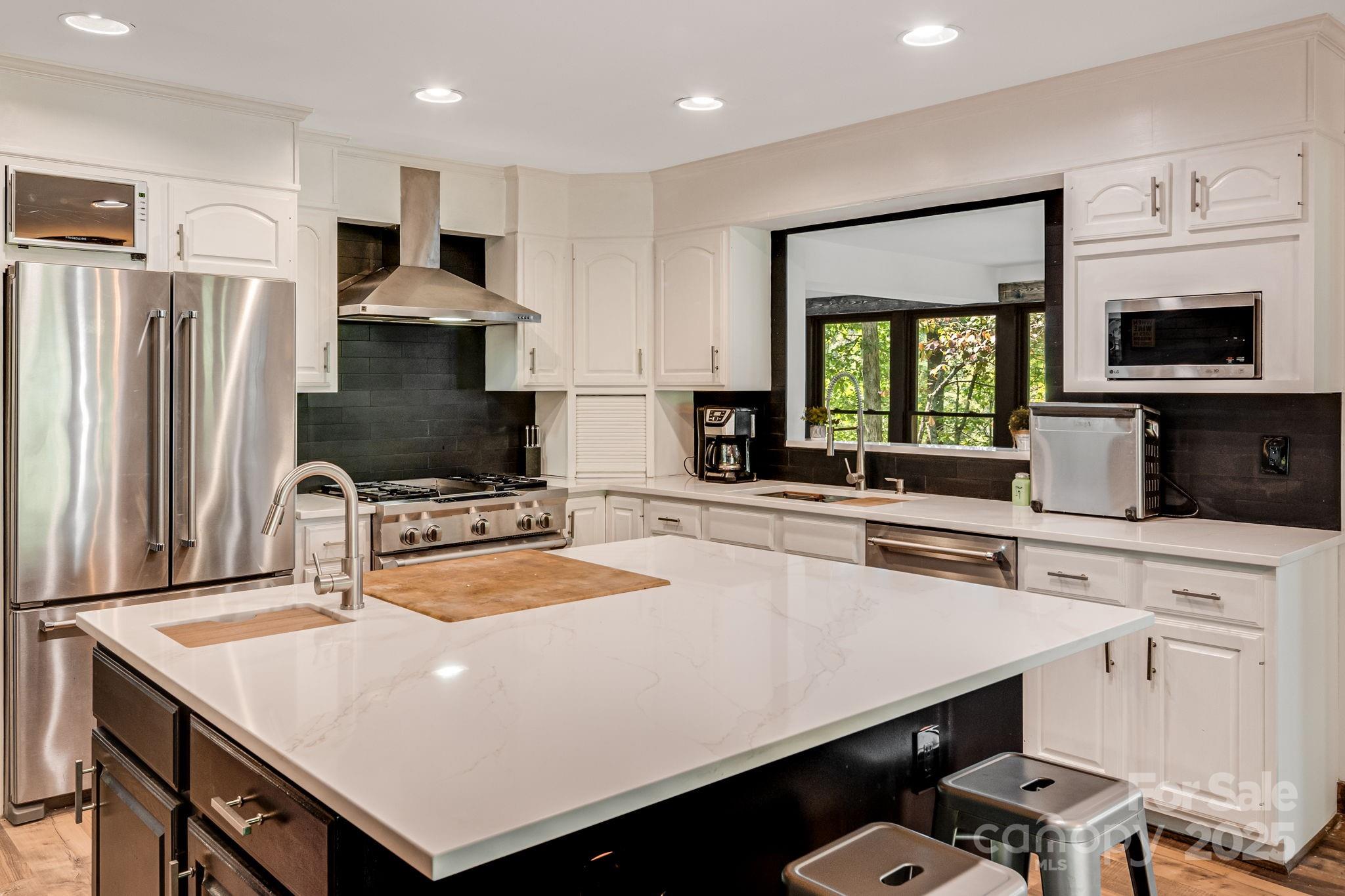 131 Jonadel Court — Lake Lure