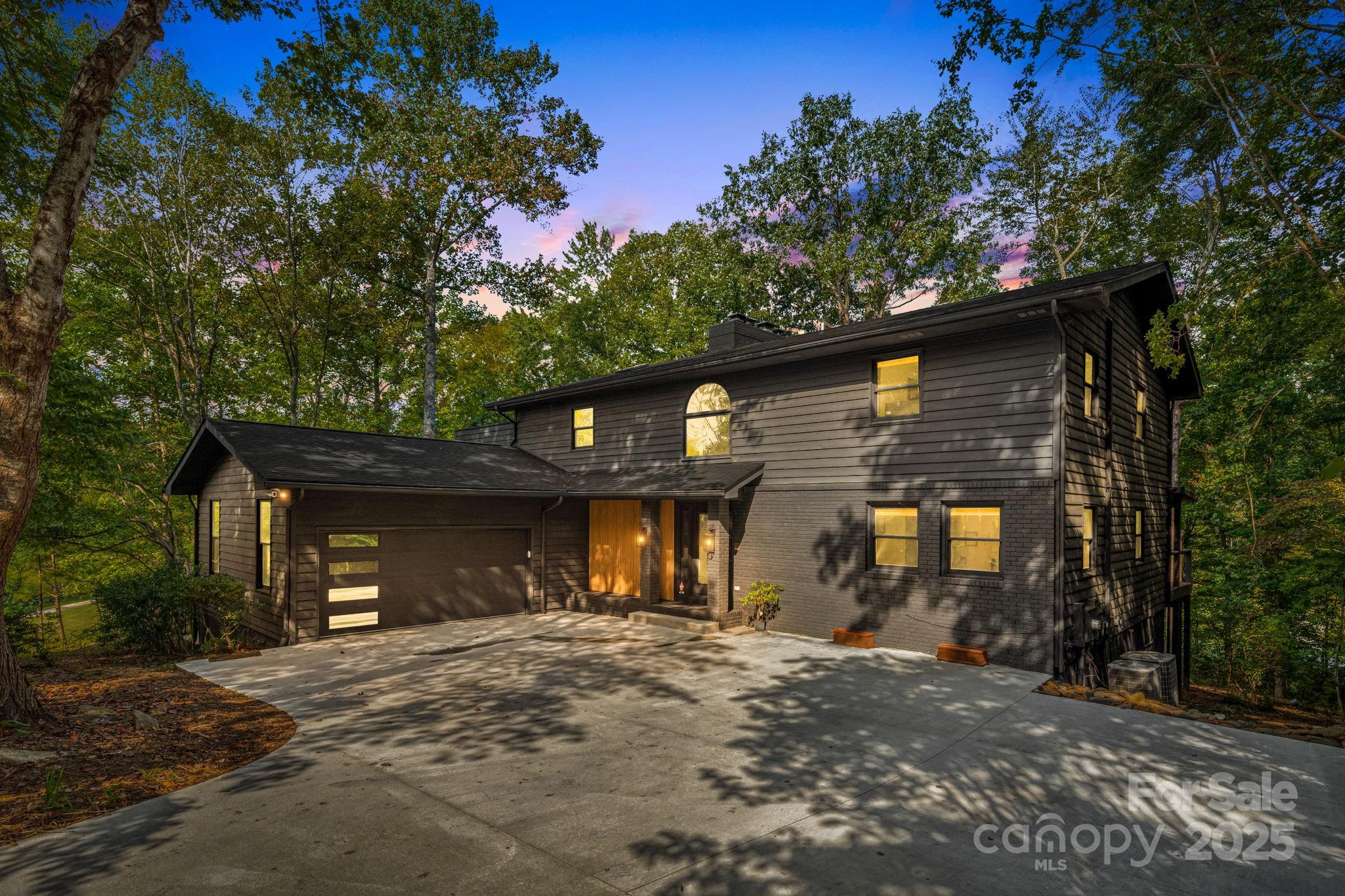 131 Jonadel Court — Lake Lure