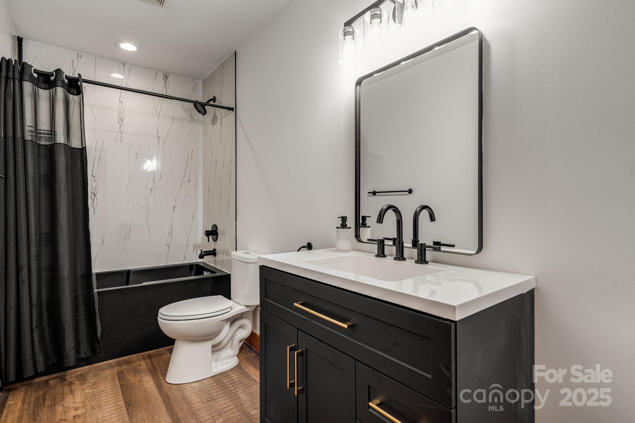 131 Jonadel Court — Lake Lure