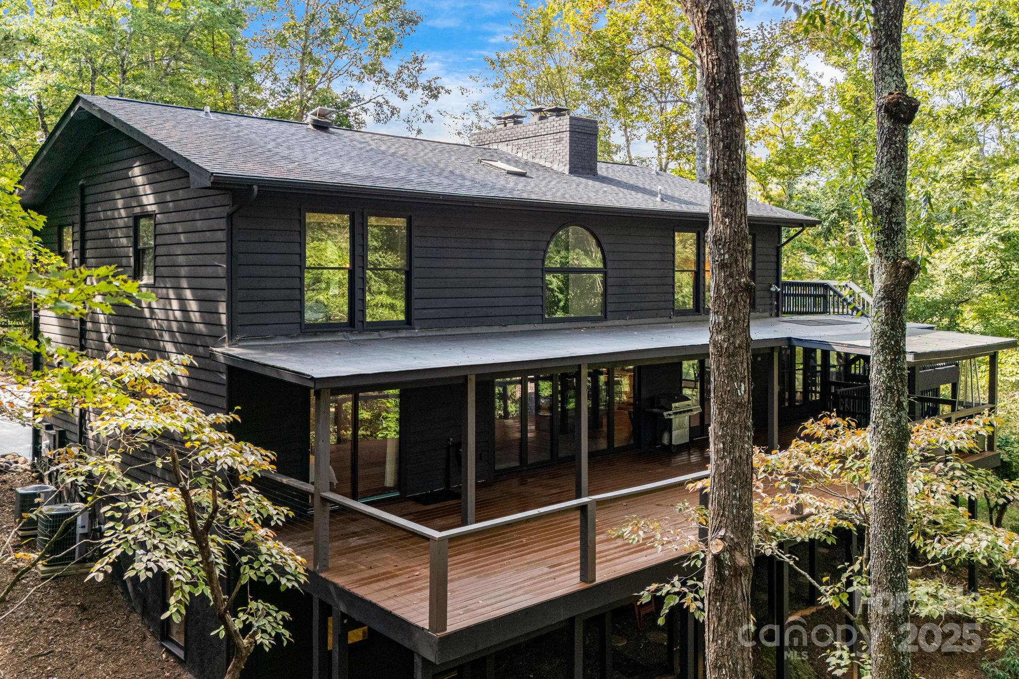 131 Jonadel Court — Lake Lure