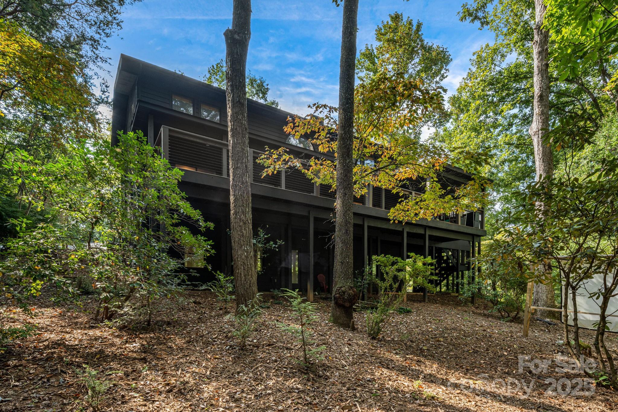 131 Jonadel Court — Lake Lure