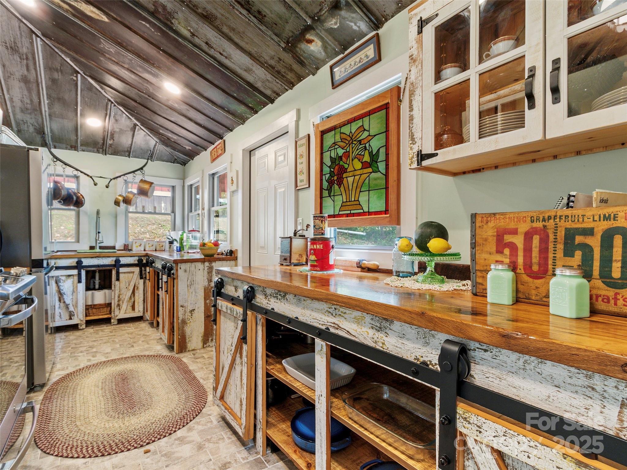407 Terrell Drive — Bakersville