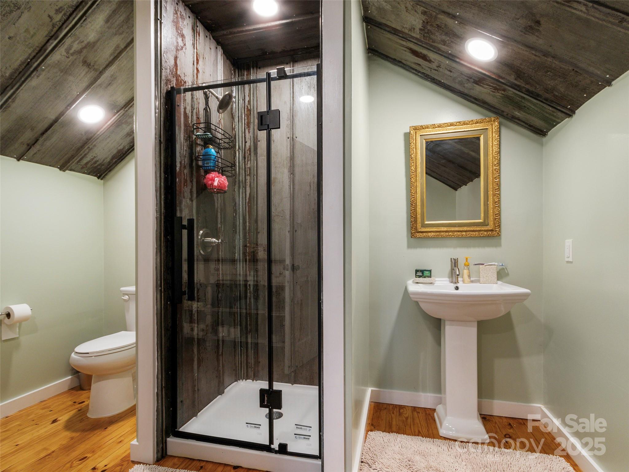 407 Terrell Drive — Bakersville