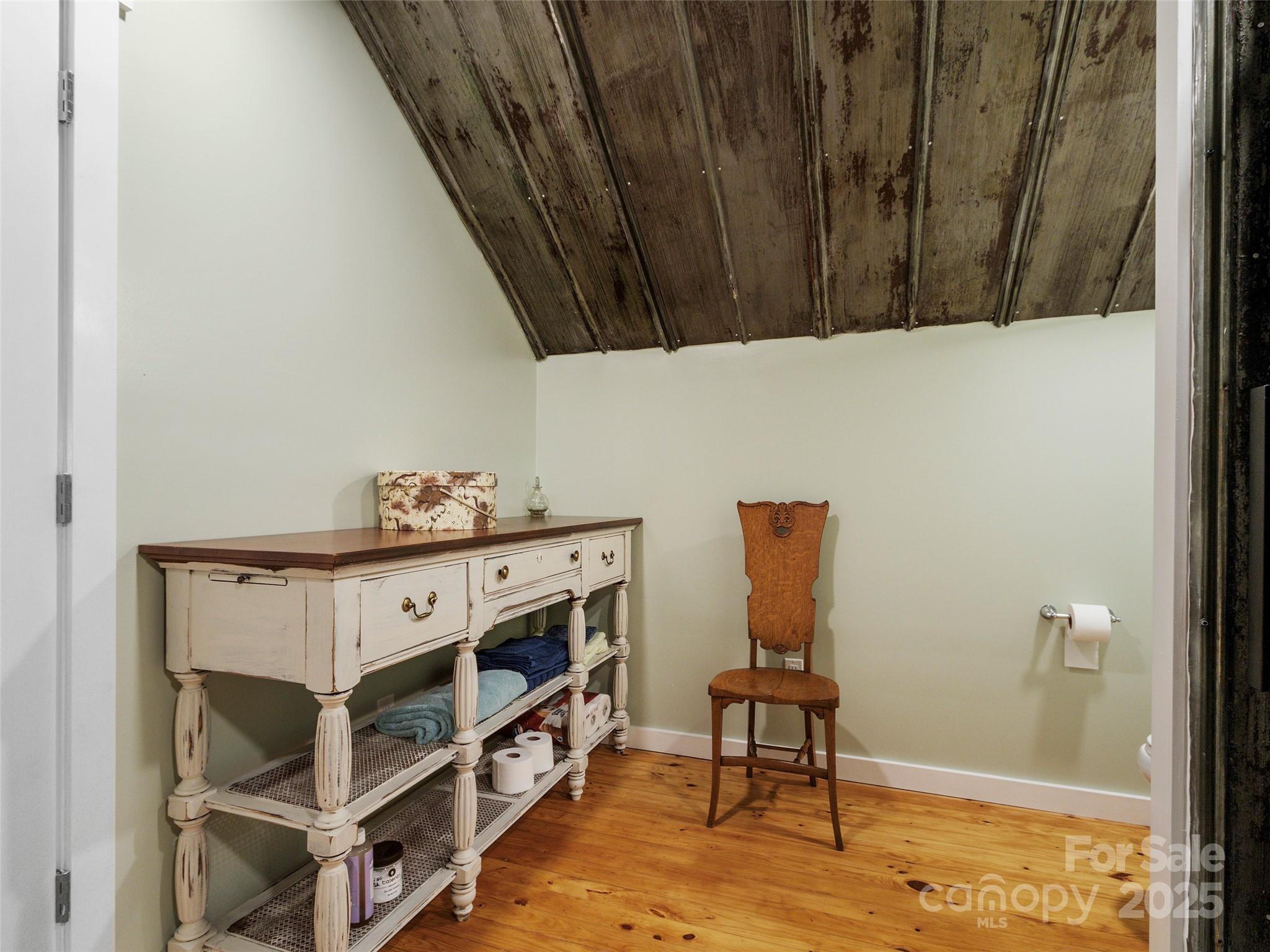 407 Terrell Drive — Bakersville
