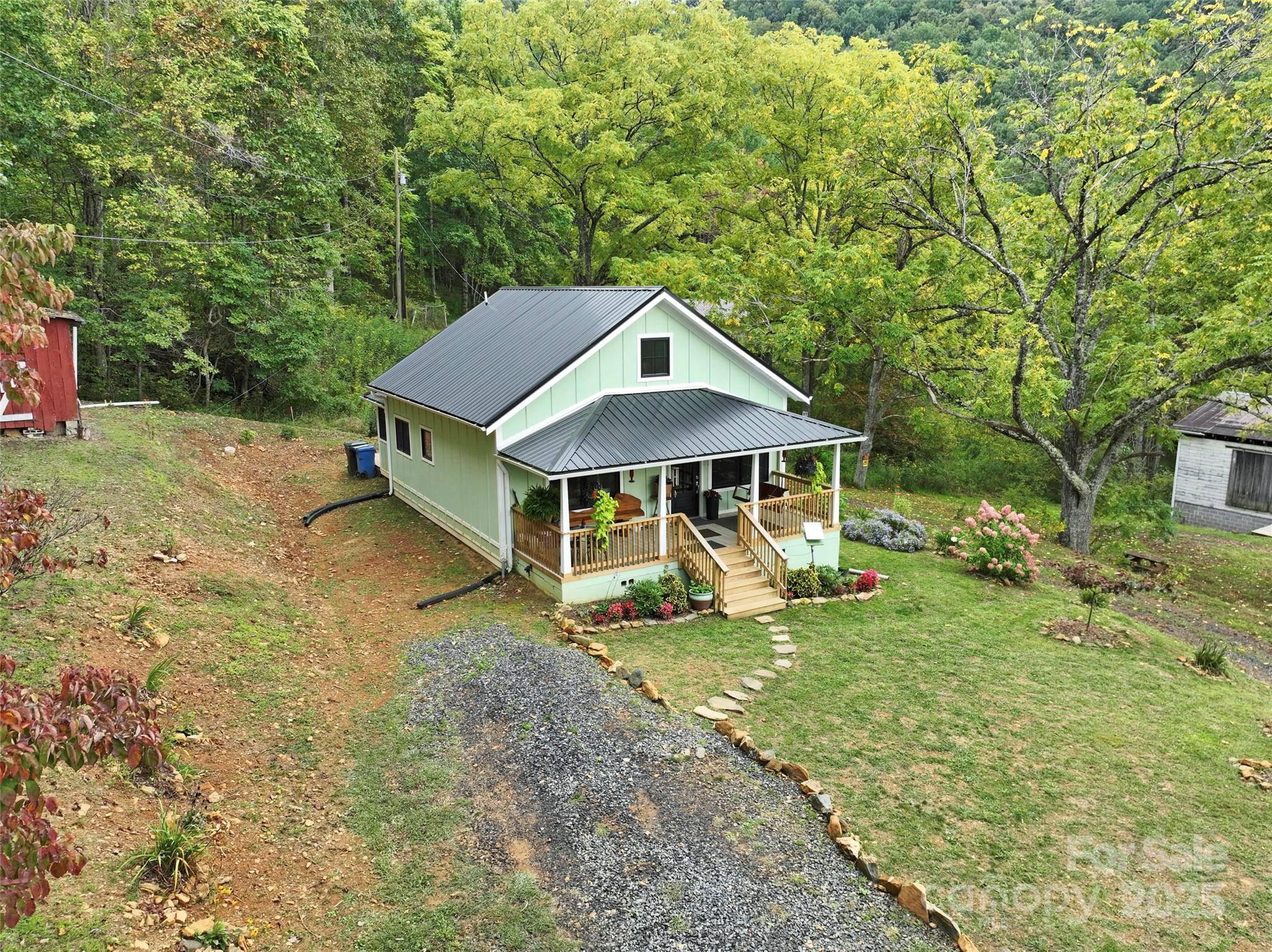 407 Terrell Drive — Bakersville