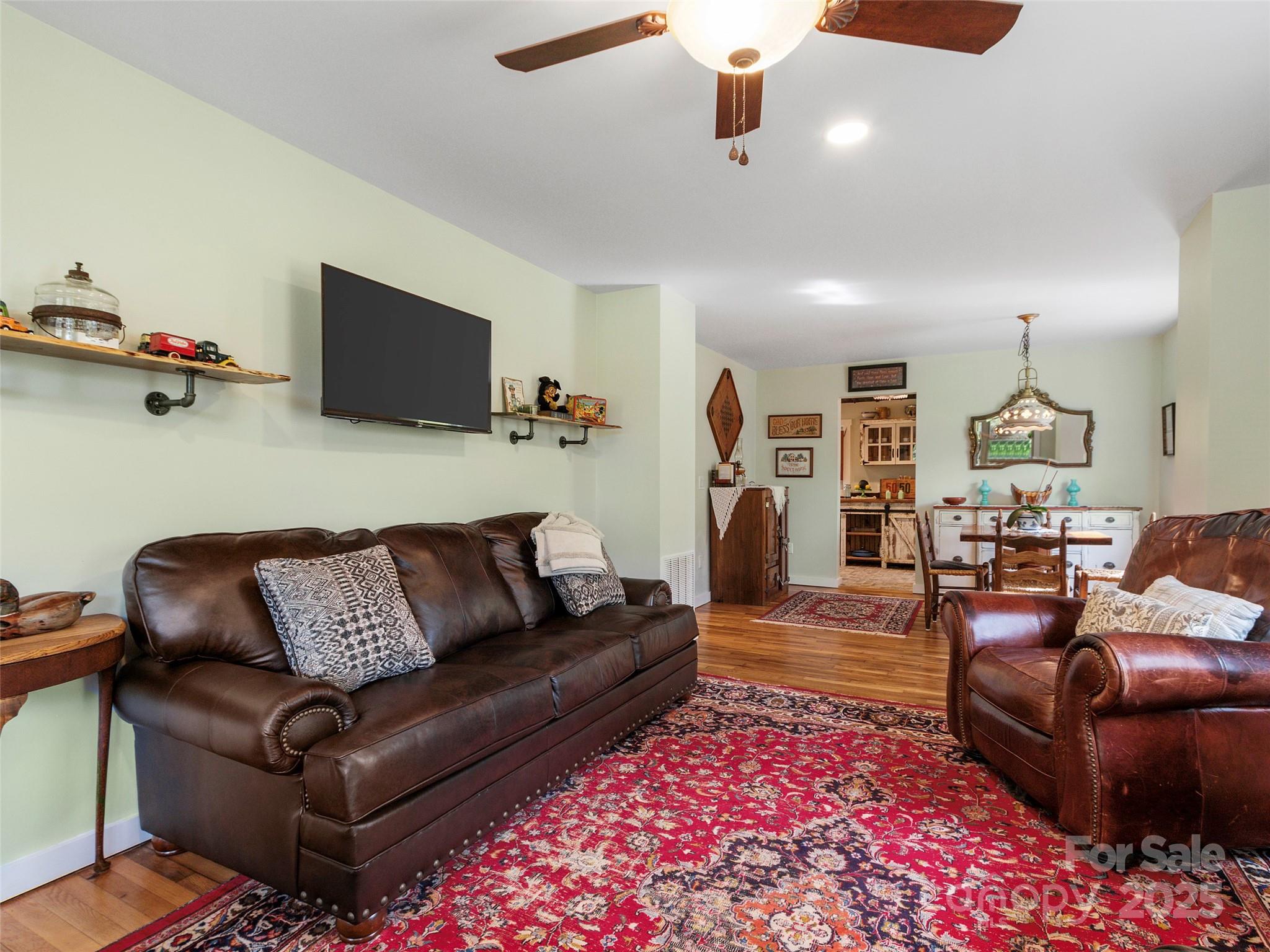 407 Terrell Drive — Bakersville
