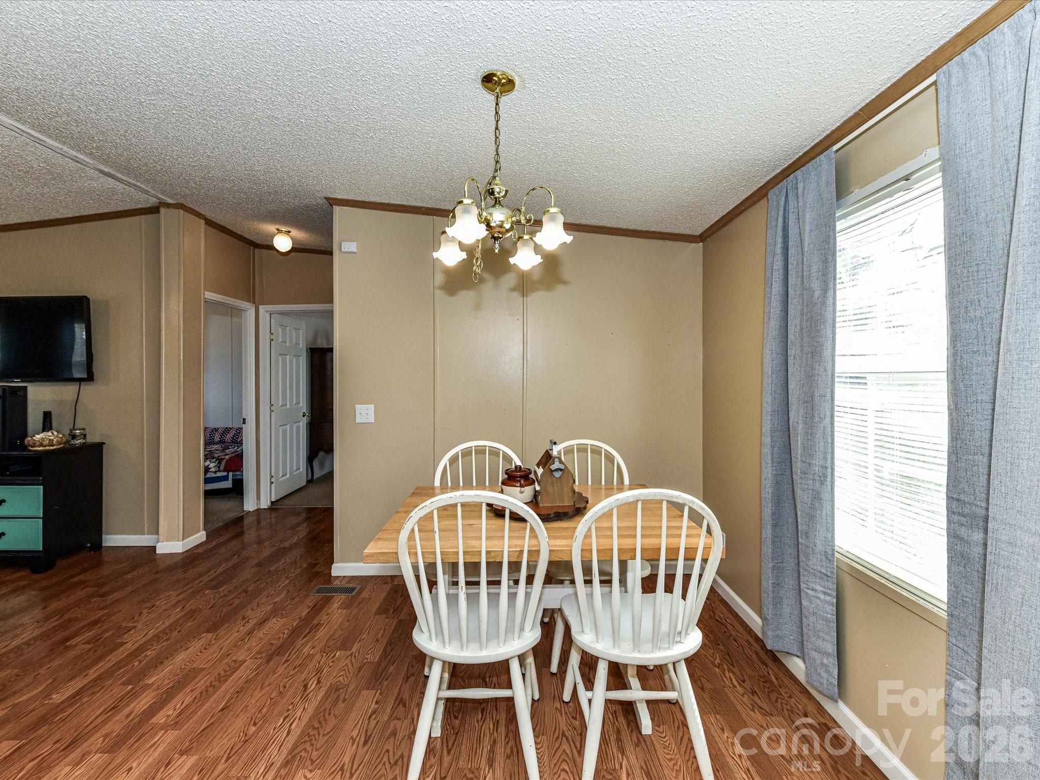 1565 Foxbrook Circle — Lancaster