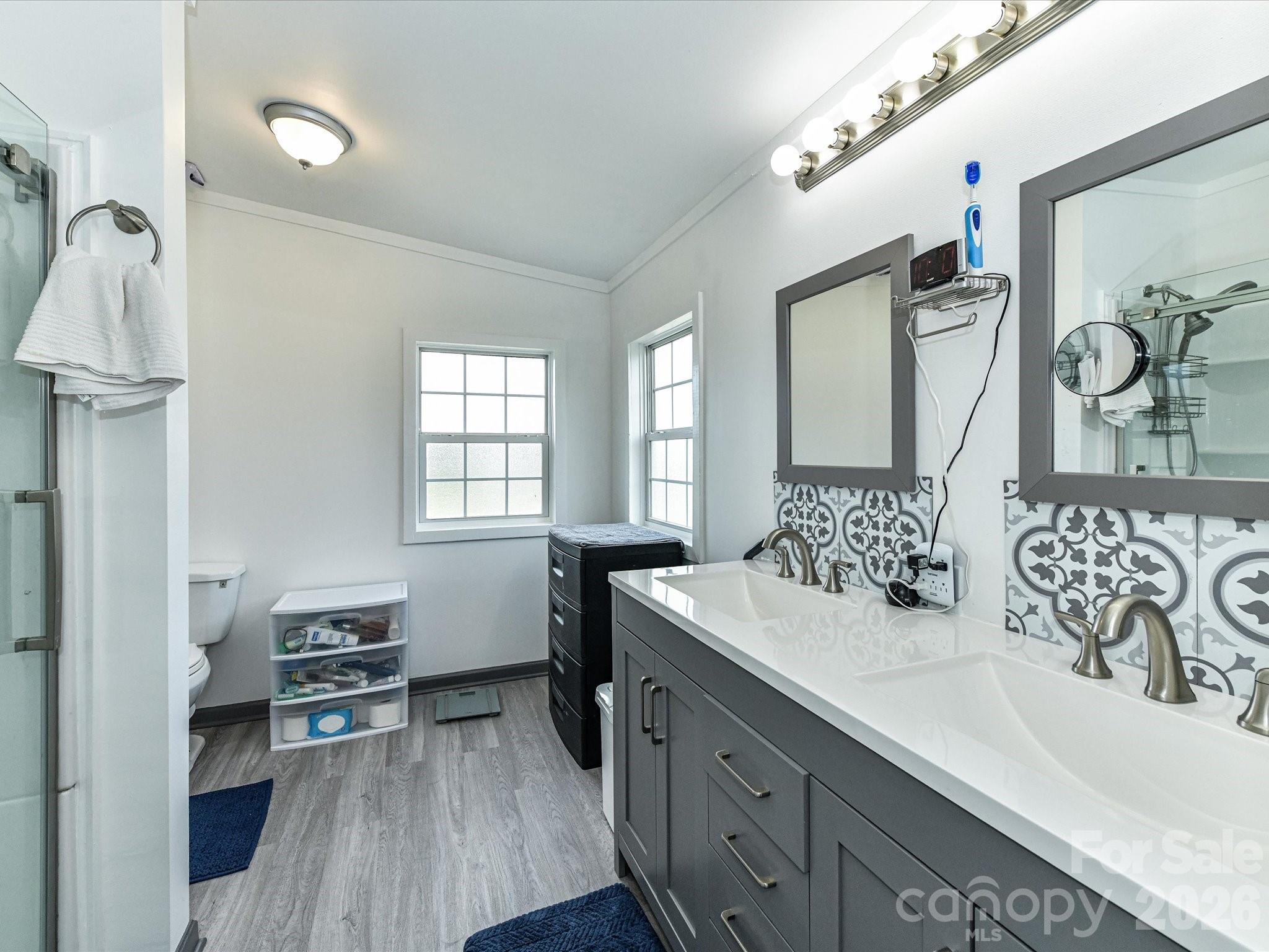 1565 Foxbrook Circle — Lancaster