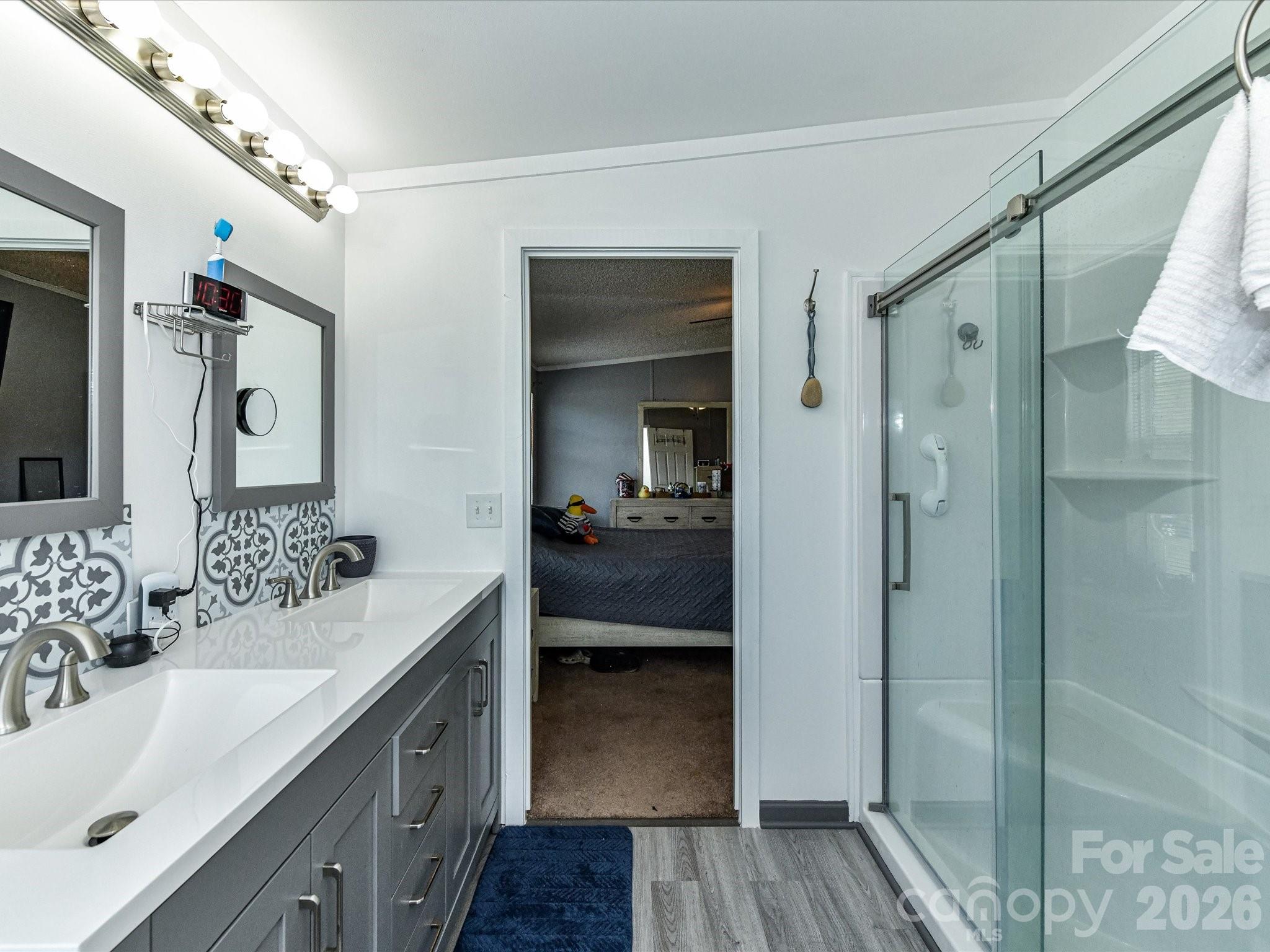 1565 Foxbrook Circle — Lancaster
