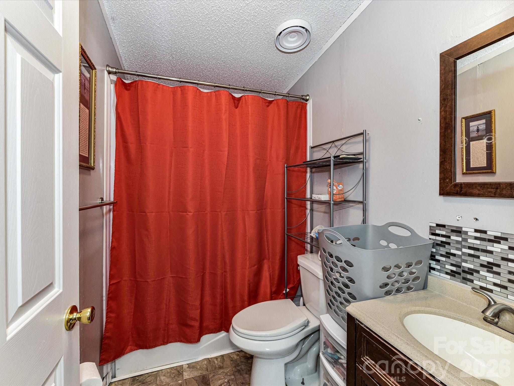 1565 Foxbrook Circle — Lancaster