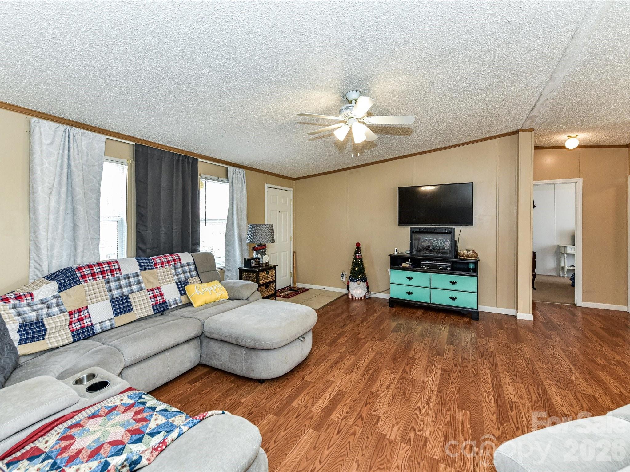 1565 Foxbrook Circle — Lancaster