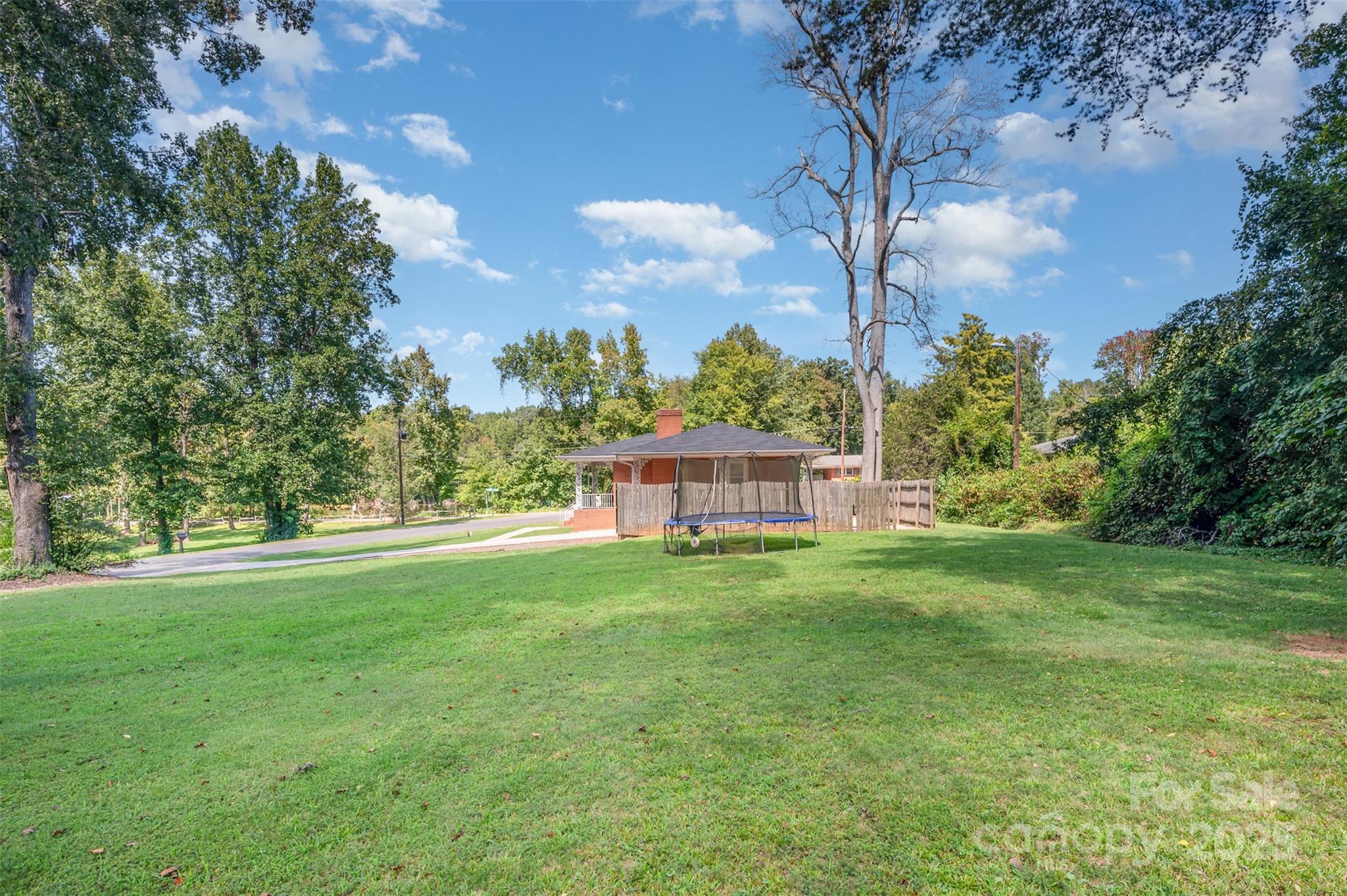 2885 Wright Avenue — Salisbury