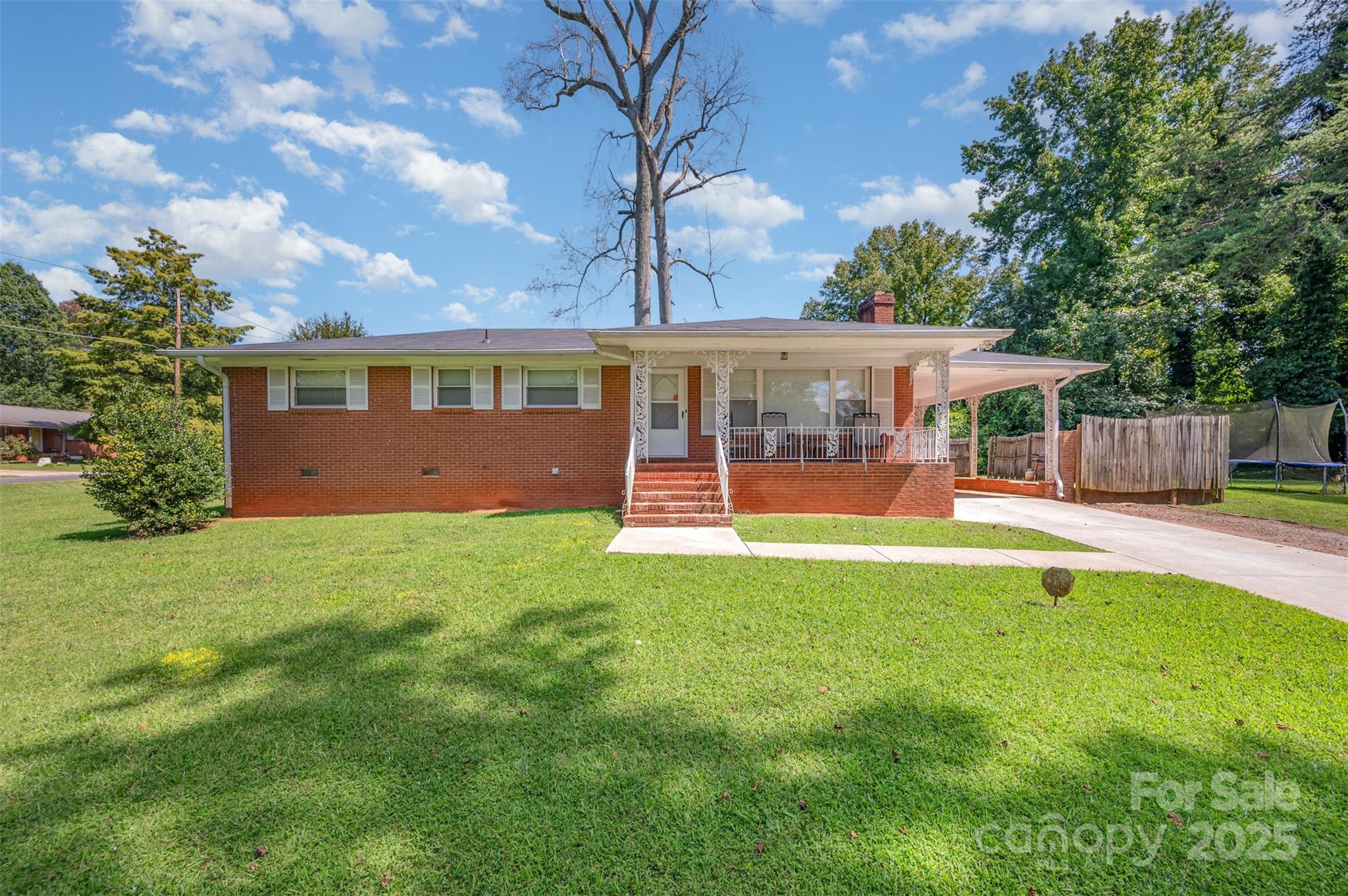 2885 Wright Avenue — Salisbury