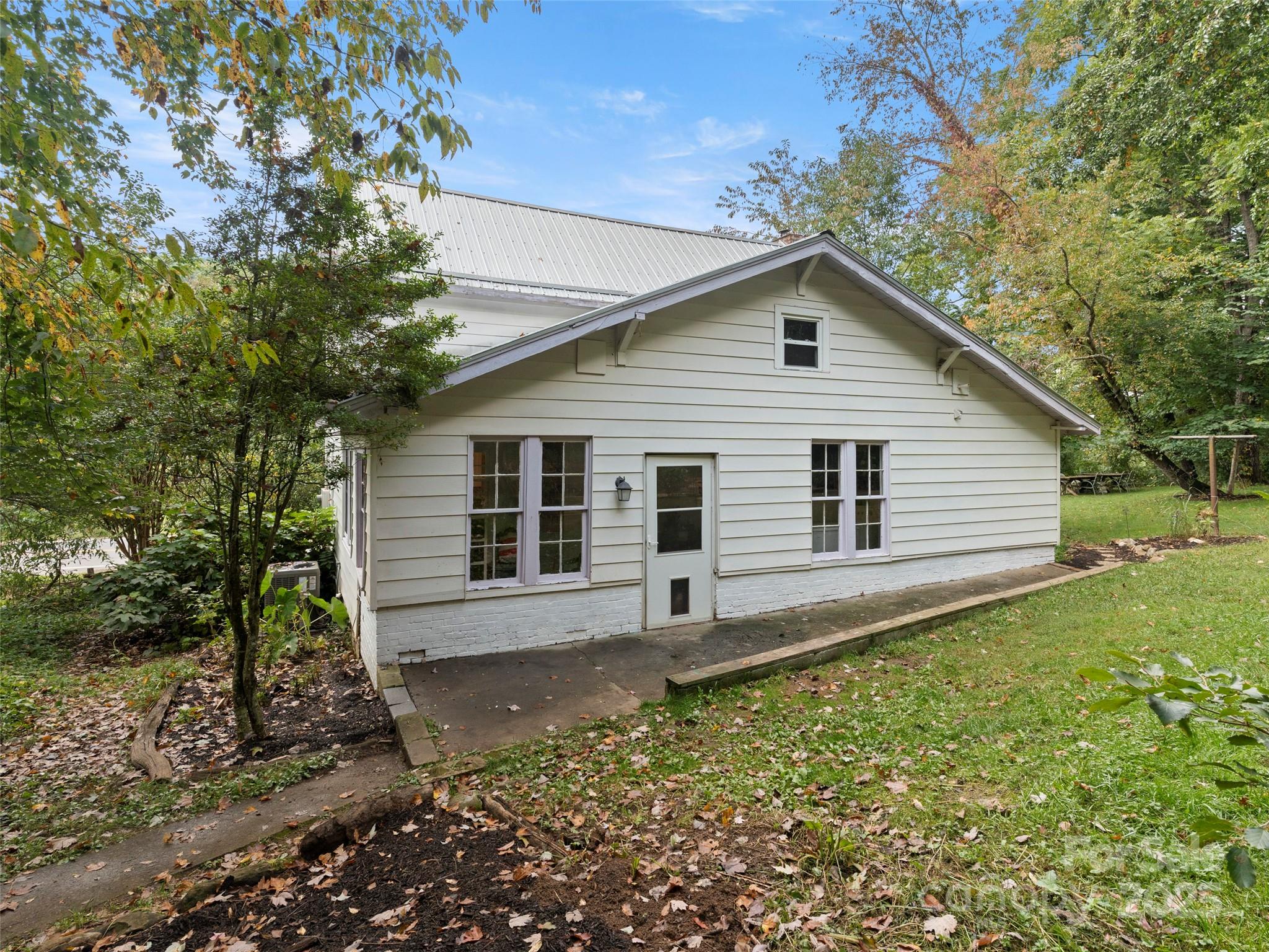 27 Barkn Cove — Canton