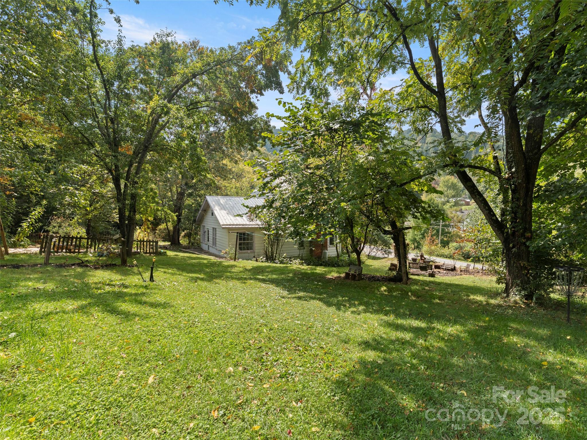 27 Barkn Cove — Canton