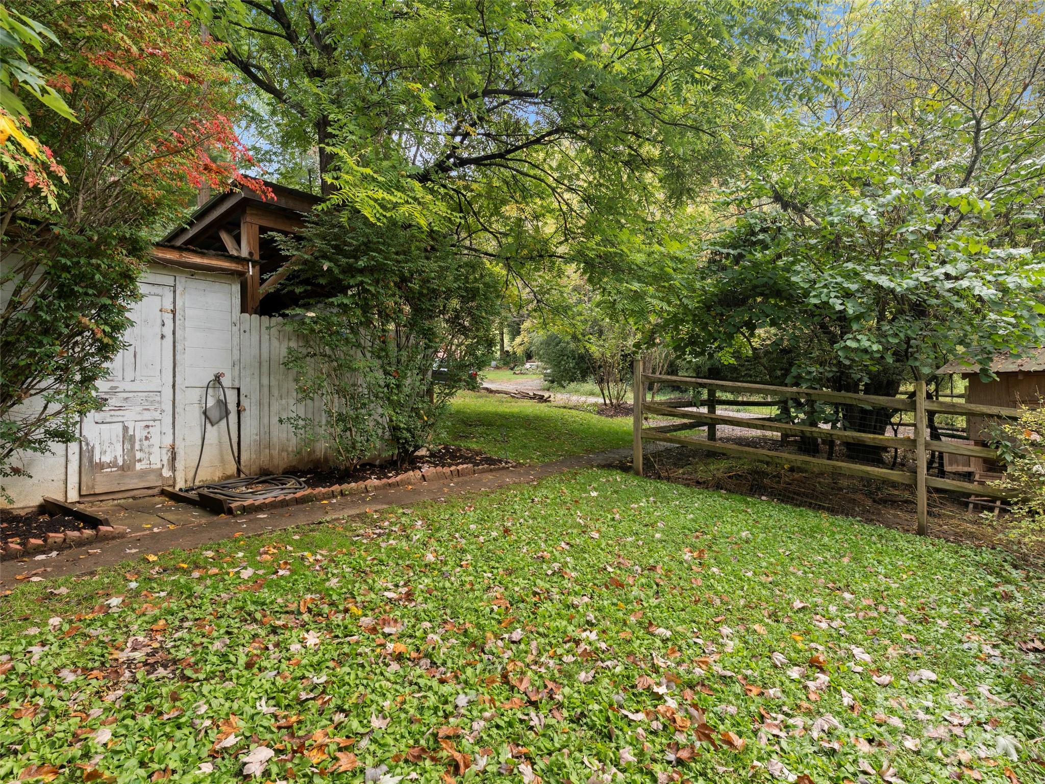 27 Barkn Cove — Canton
