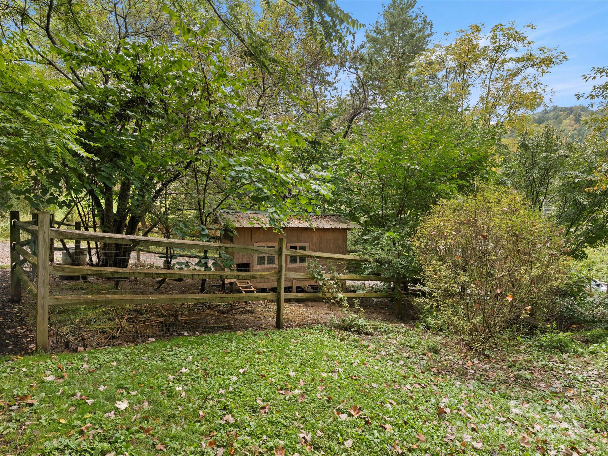 27 Barkn Cove — Canton