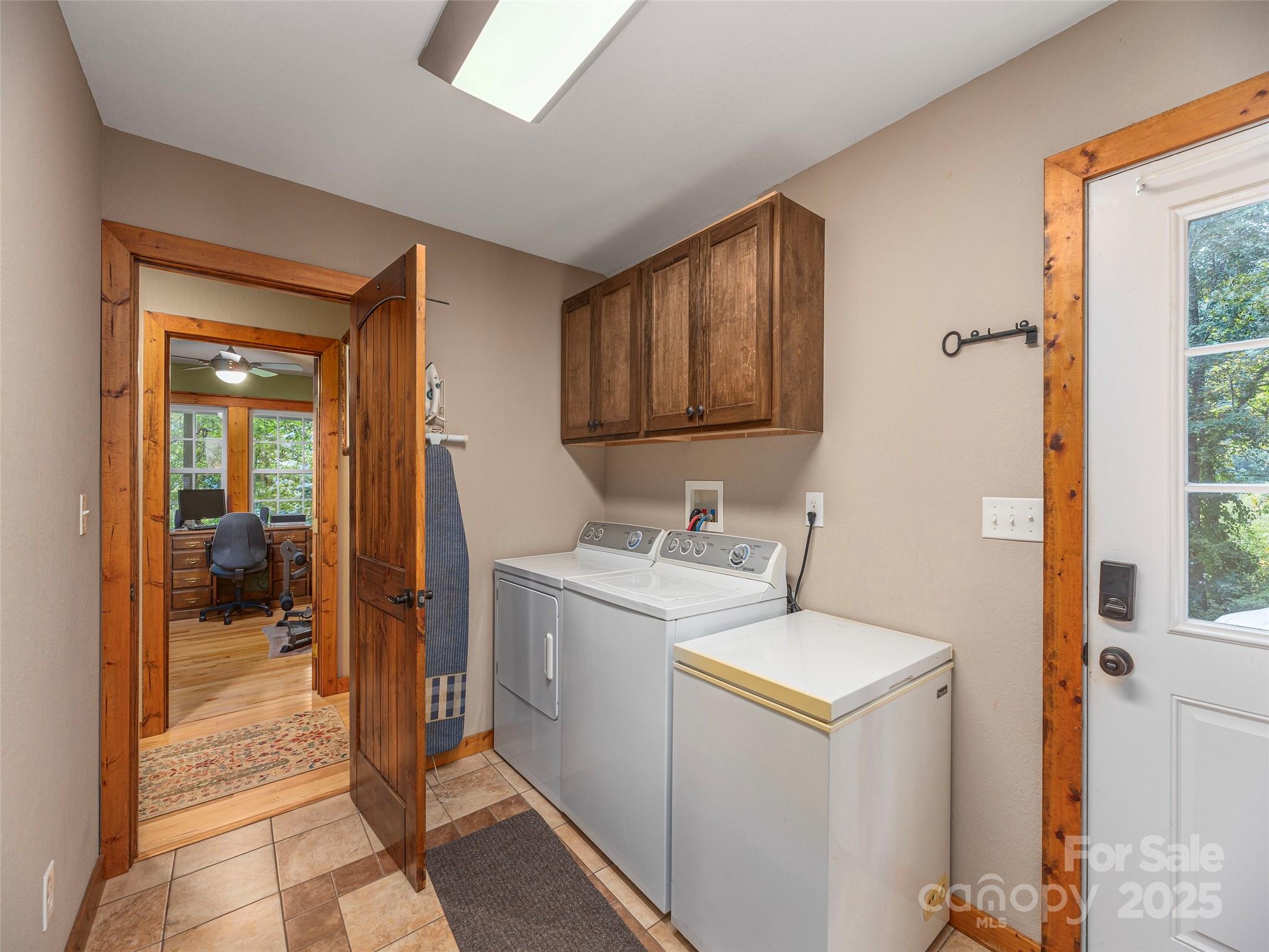 27 Little Roundtop Road — Clyde