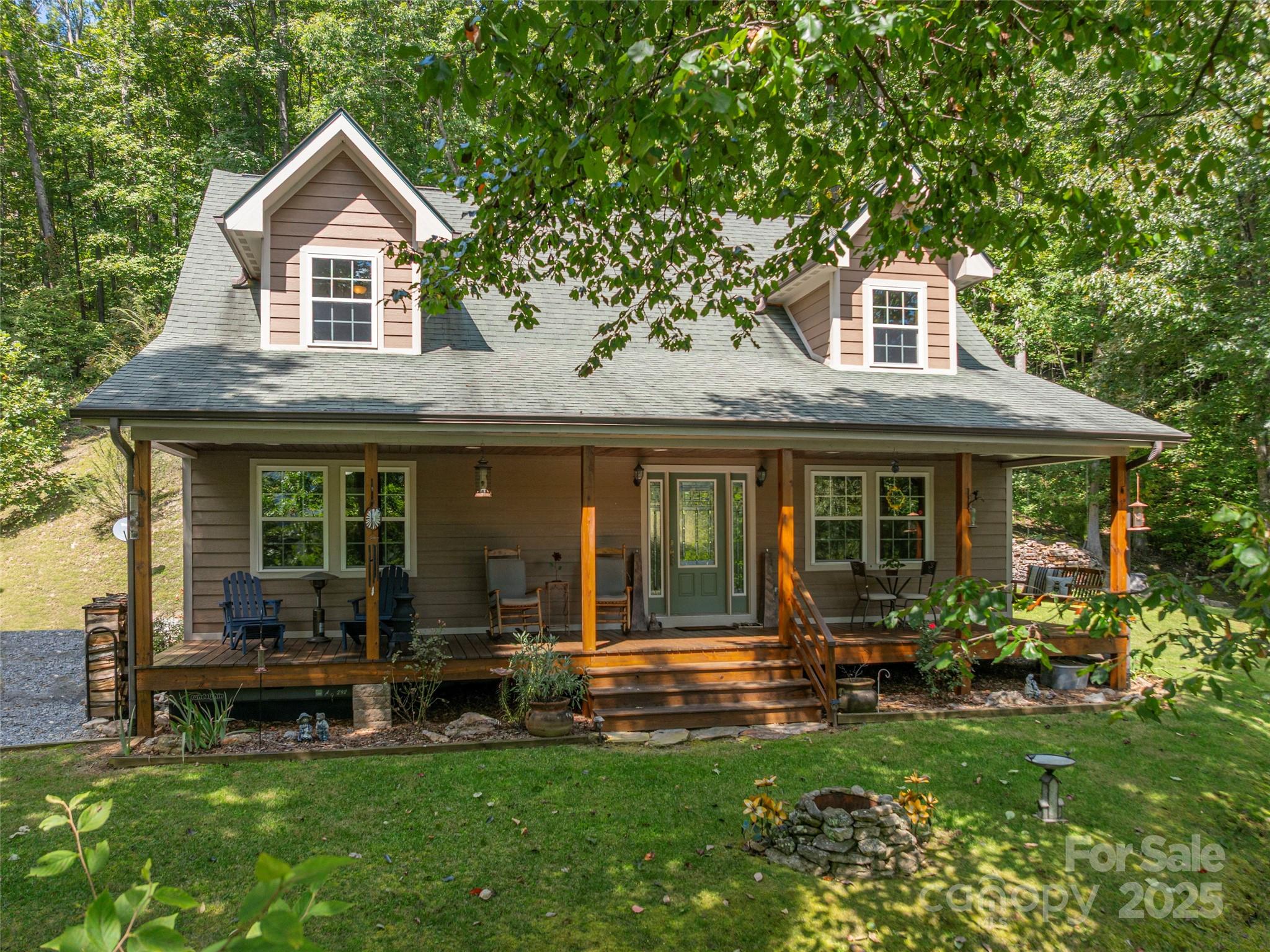 27 Little Roundtop Road — Clyde