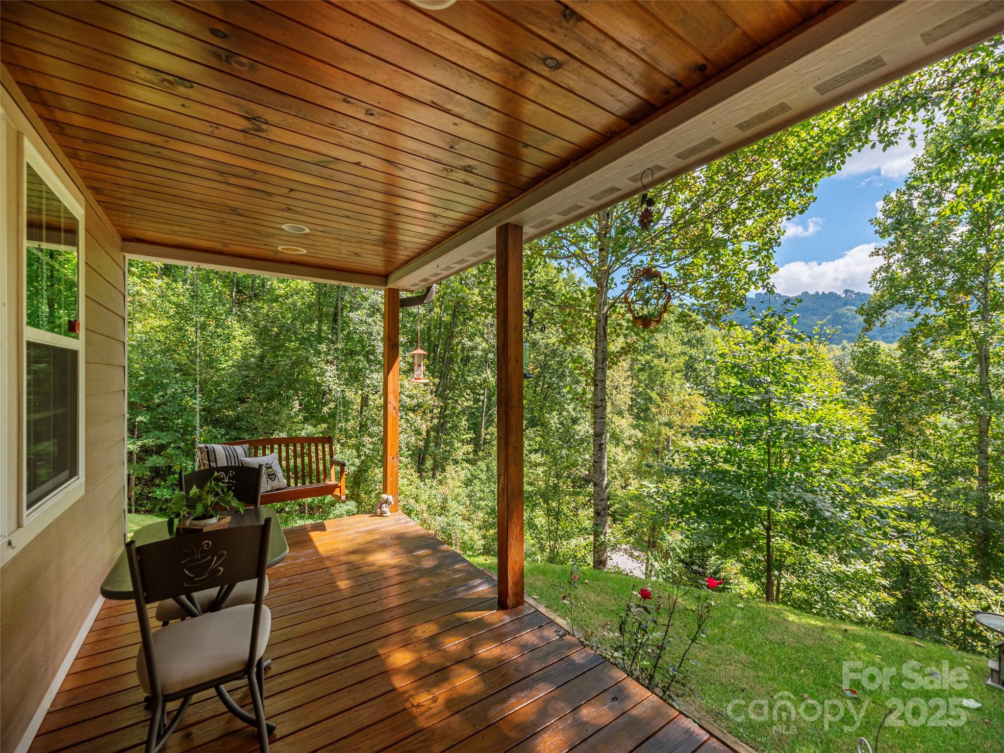 27 Little Roundtop Road — Clyde