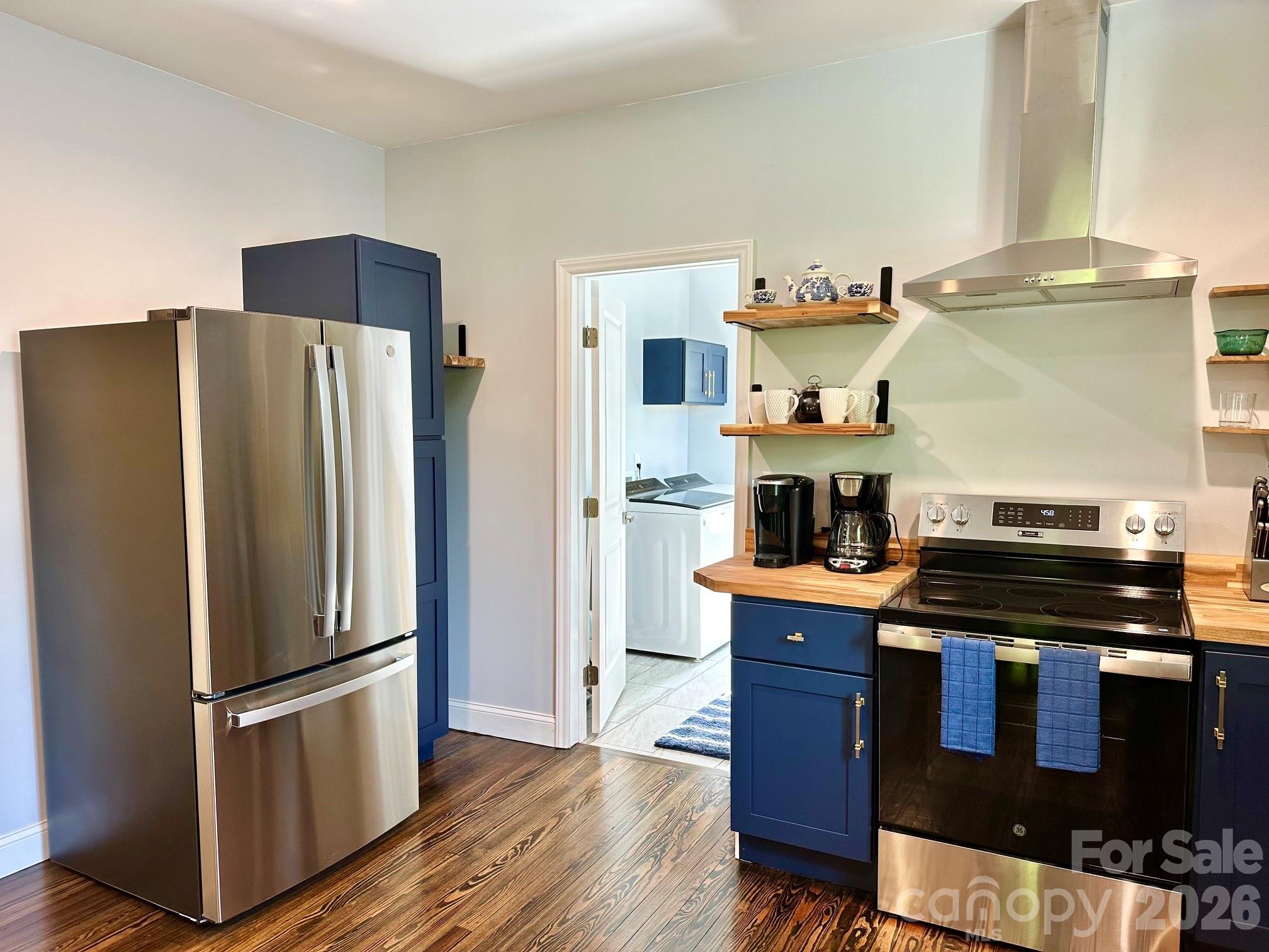 11 Martel Lane — Asheville