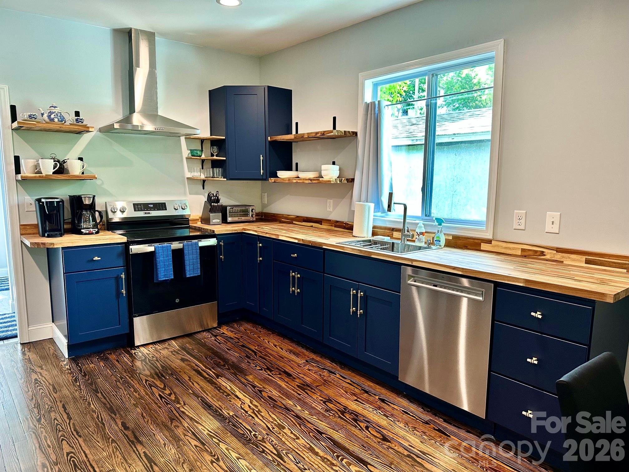 11 Martel Lane — Asheville