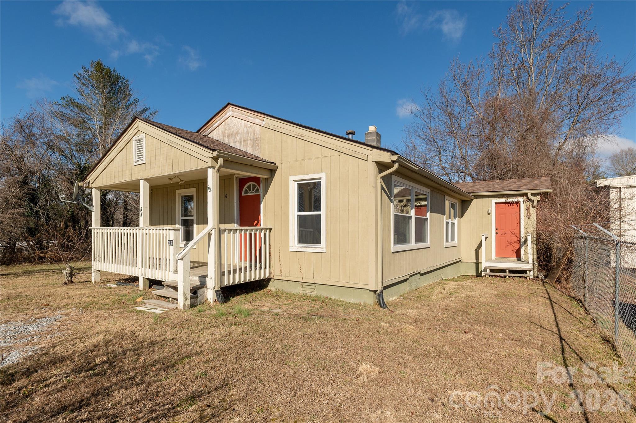 22 Madrid Lane — Hendersonville