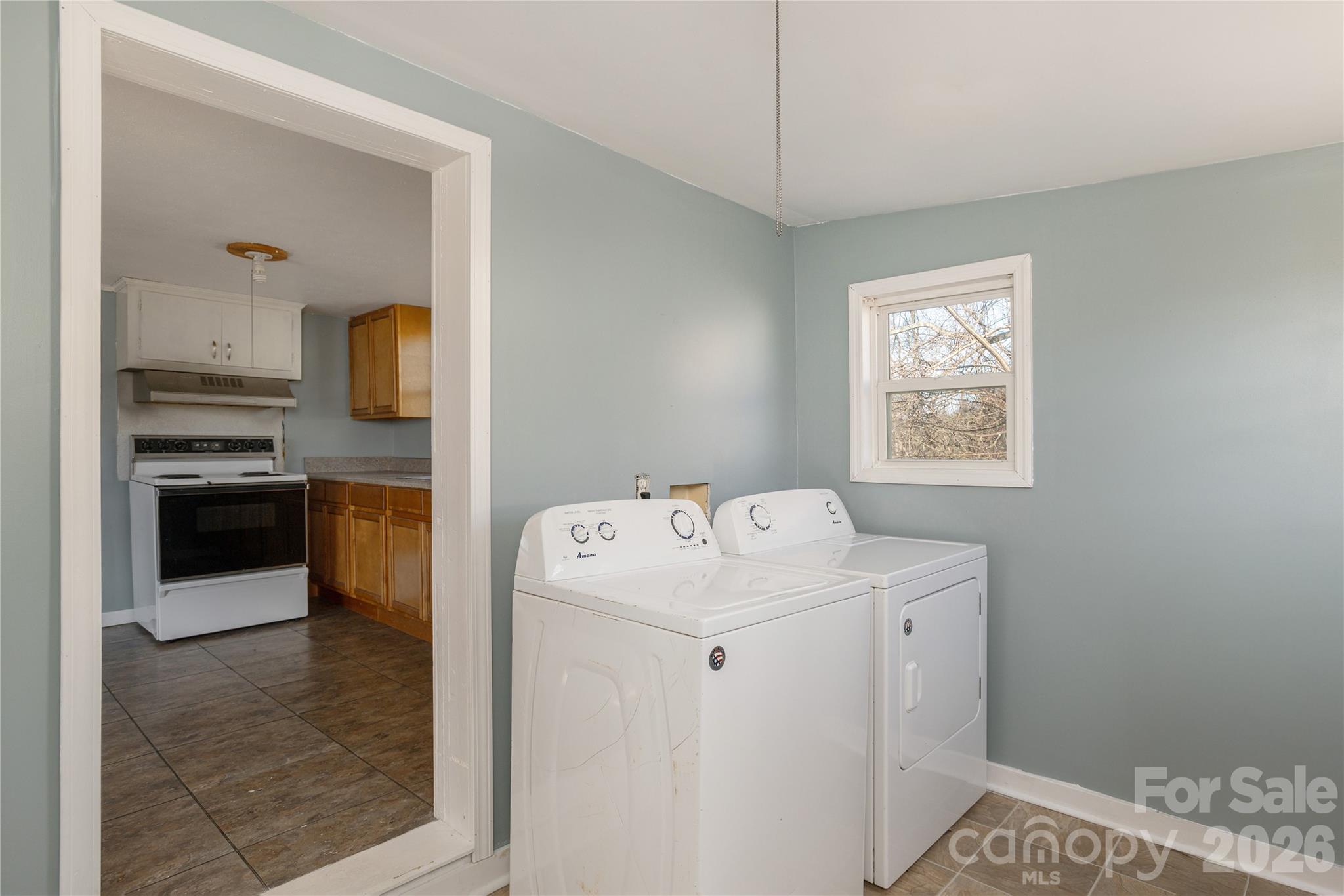 22 Madrid Lane — Hendersonville