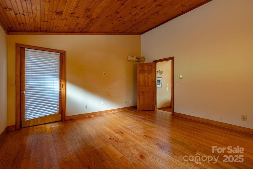 949/951 Watauga River Road — Sugar Grove