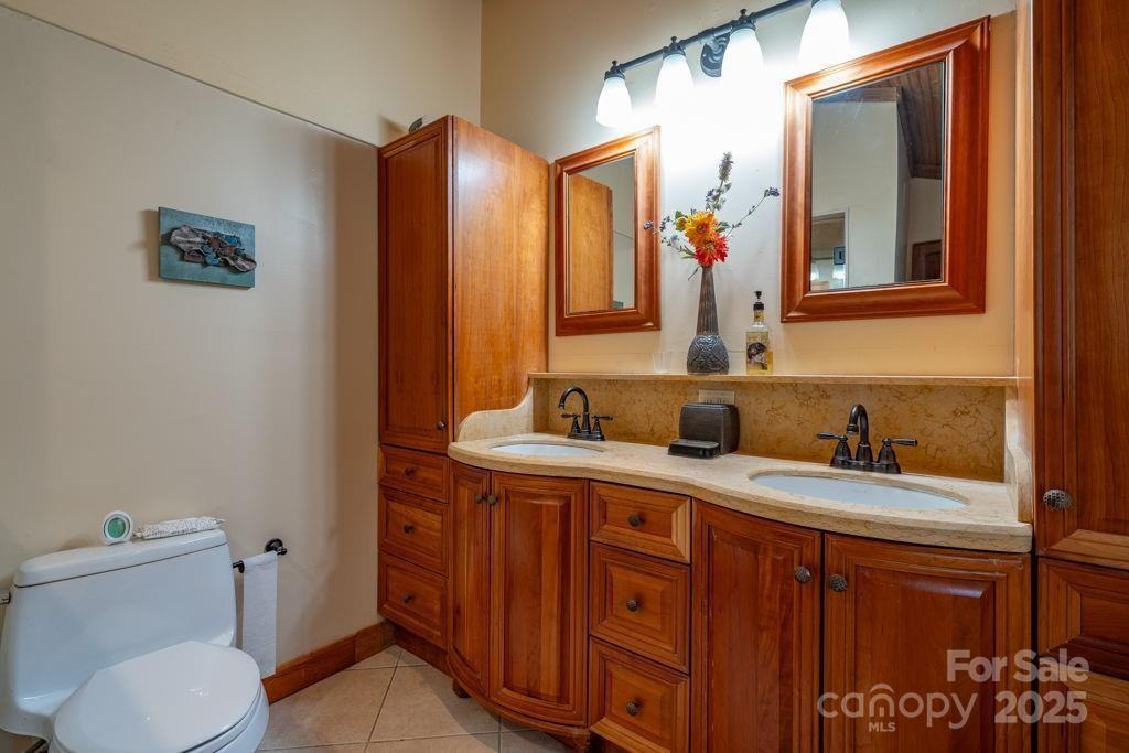 949/951 Watauga River Road — Sugar Grove