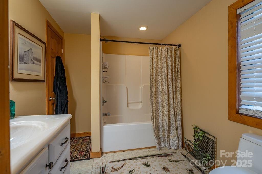 949/951 Watauga River Road — Sugar Grove